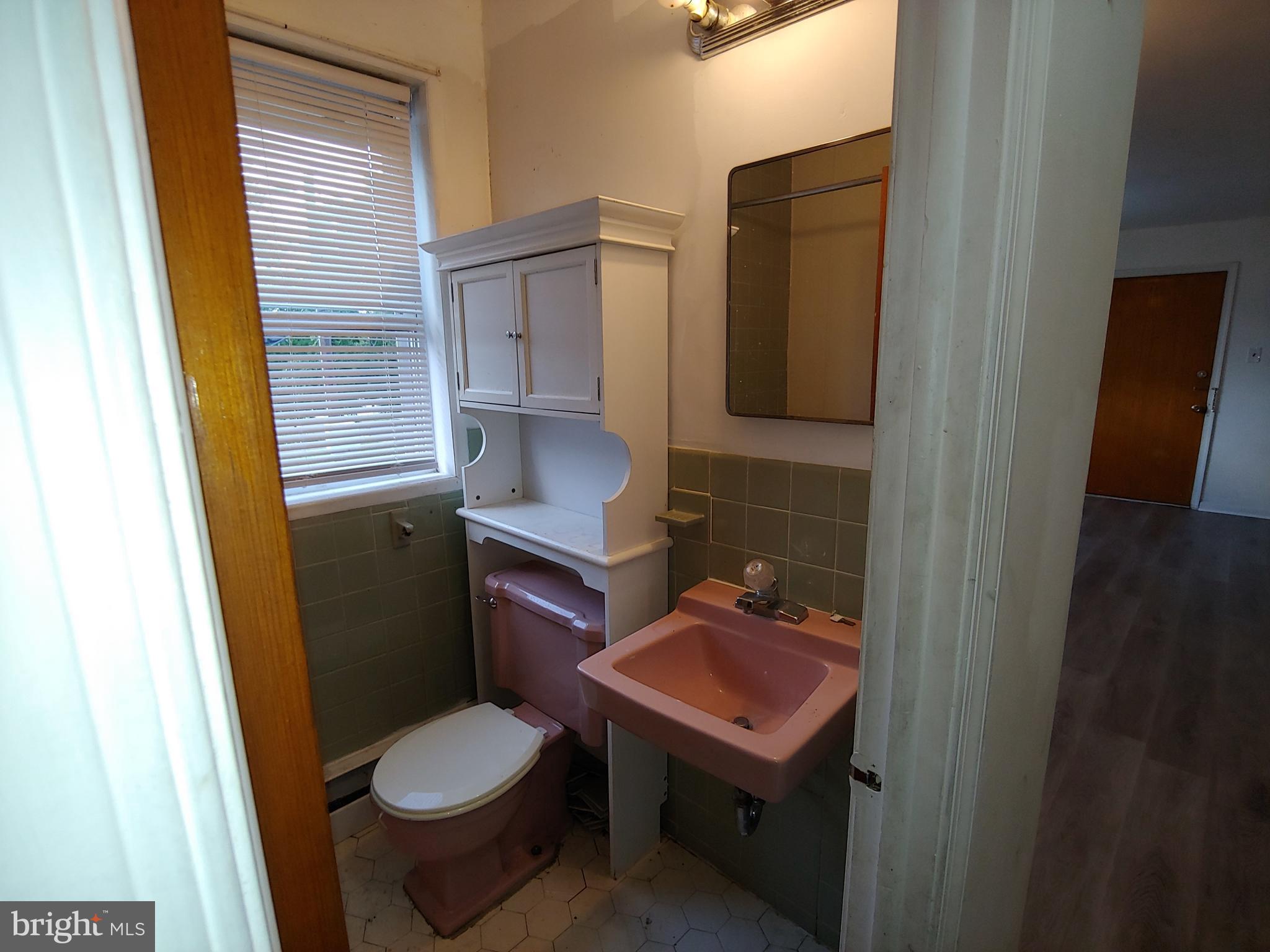 6 BURR AVENUE 6