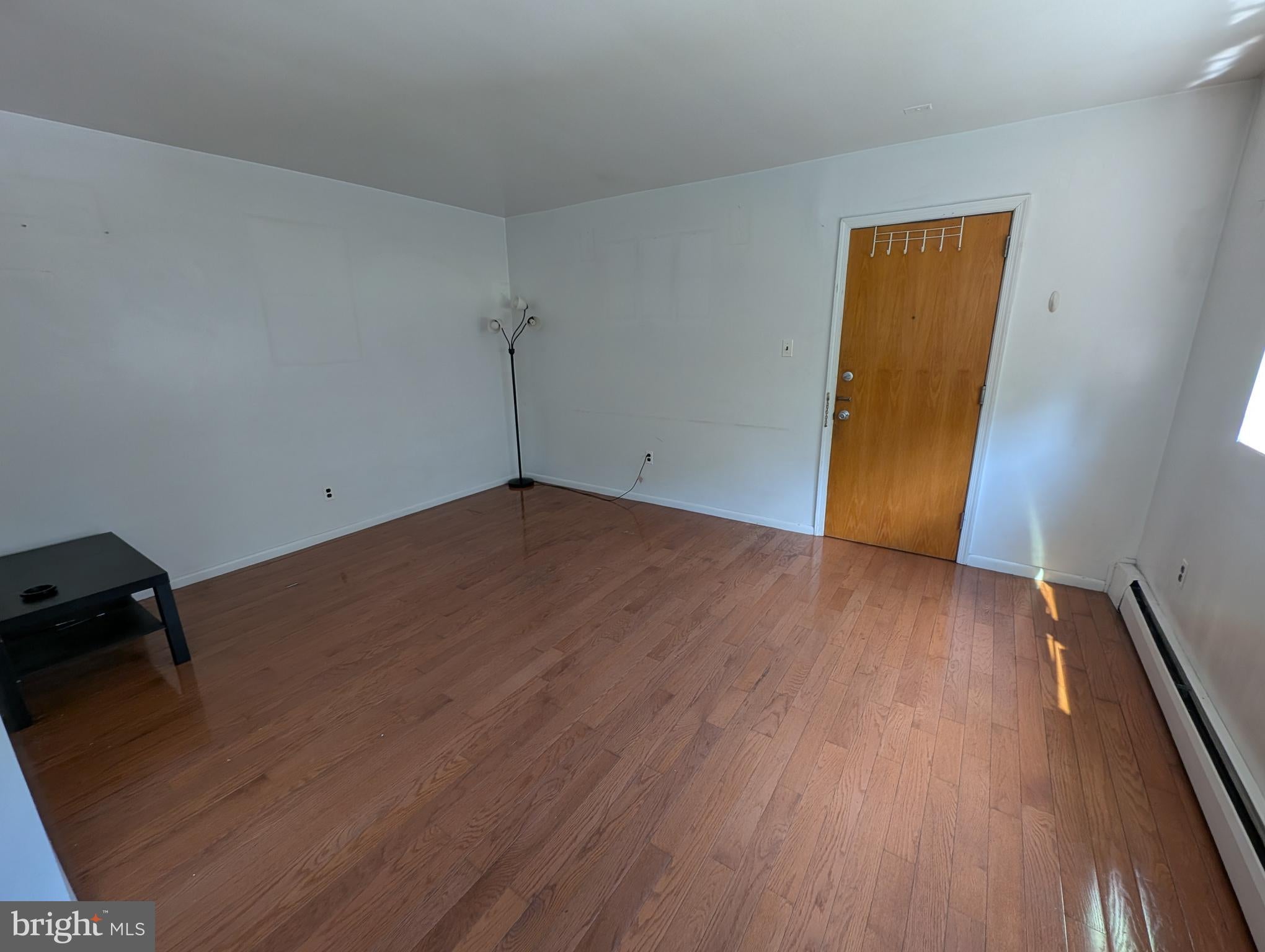 6 BURR AVENUE 6