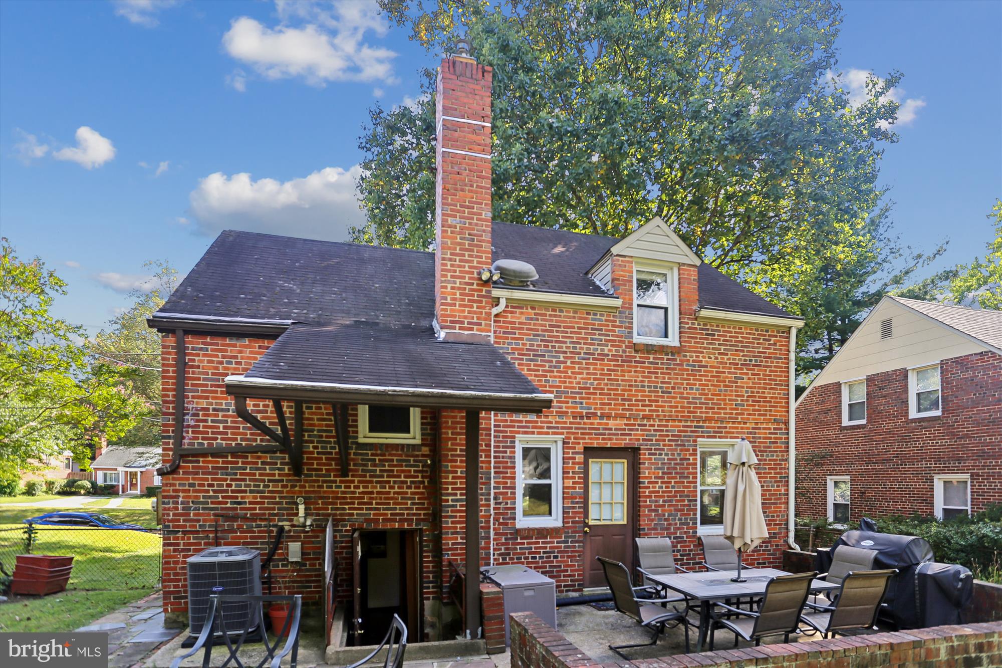 ROSEWOOD - Residential Lease