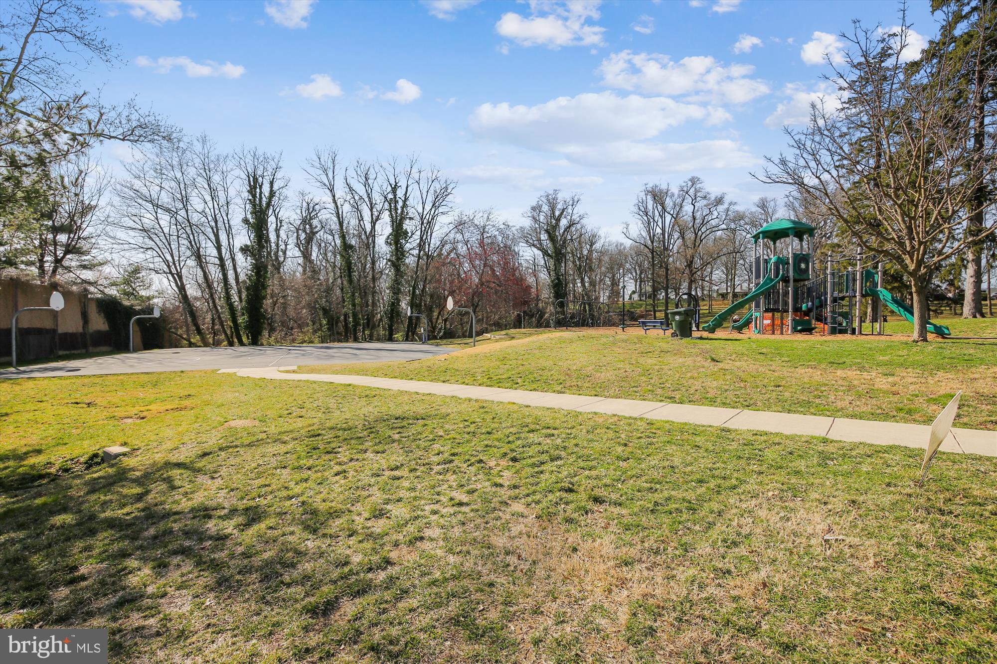 ROSEWOOD - Residential Lease