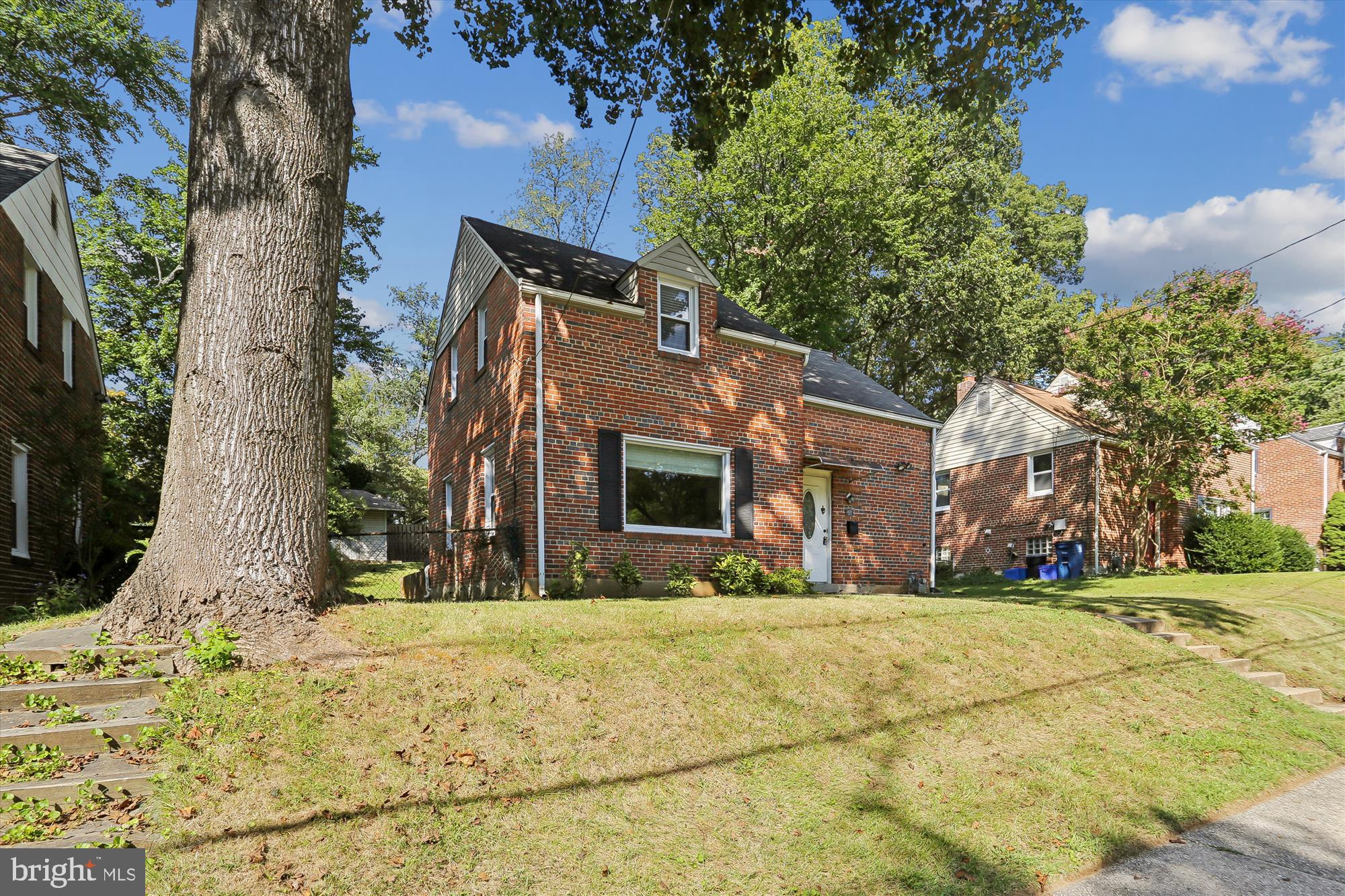 ROSEWOOD - Residential Lease