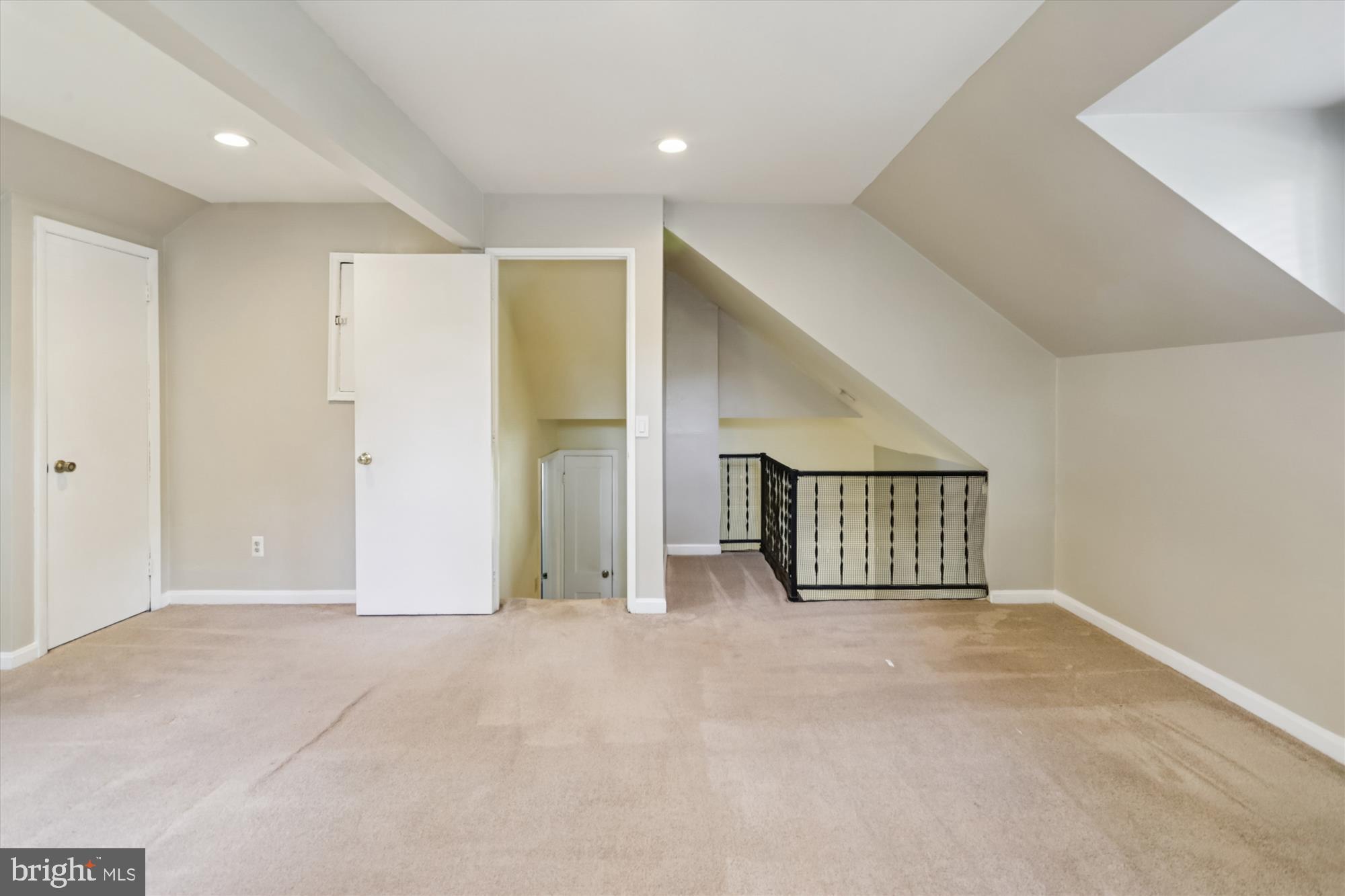 ROSEWOOD - Residential Lease