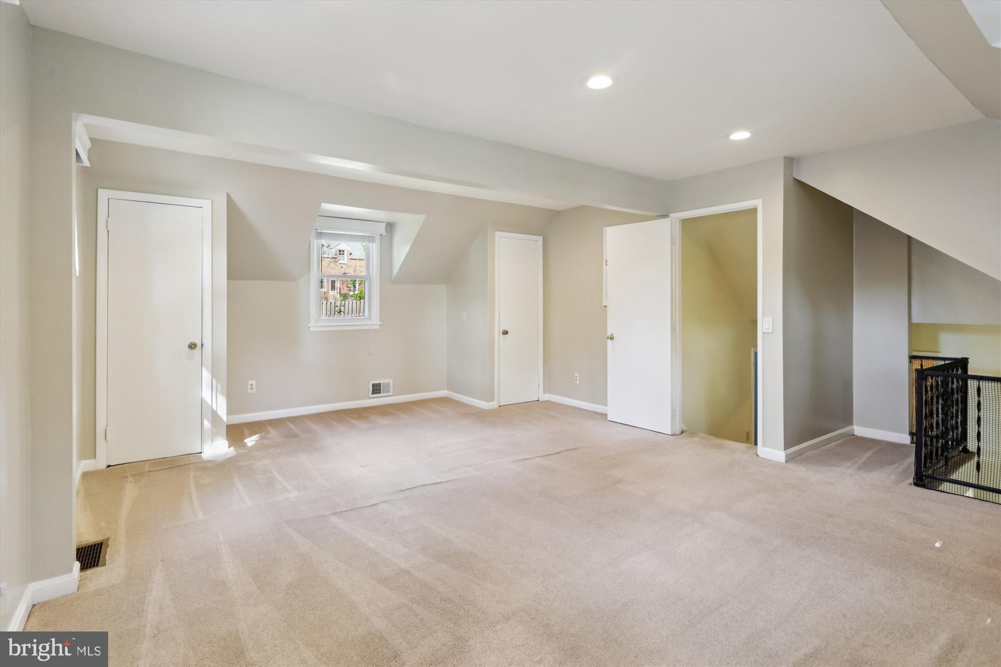 ROSEWOOD - Residential Lease