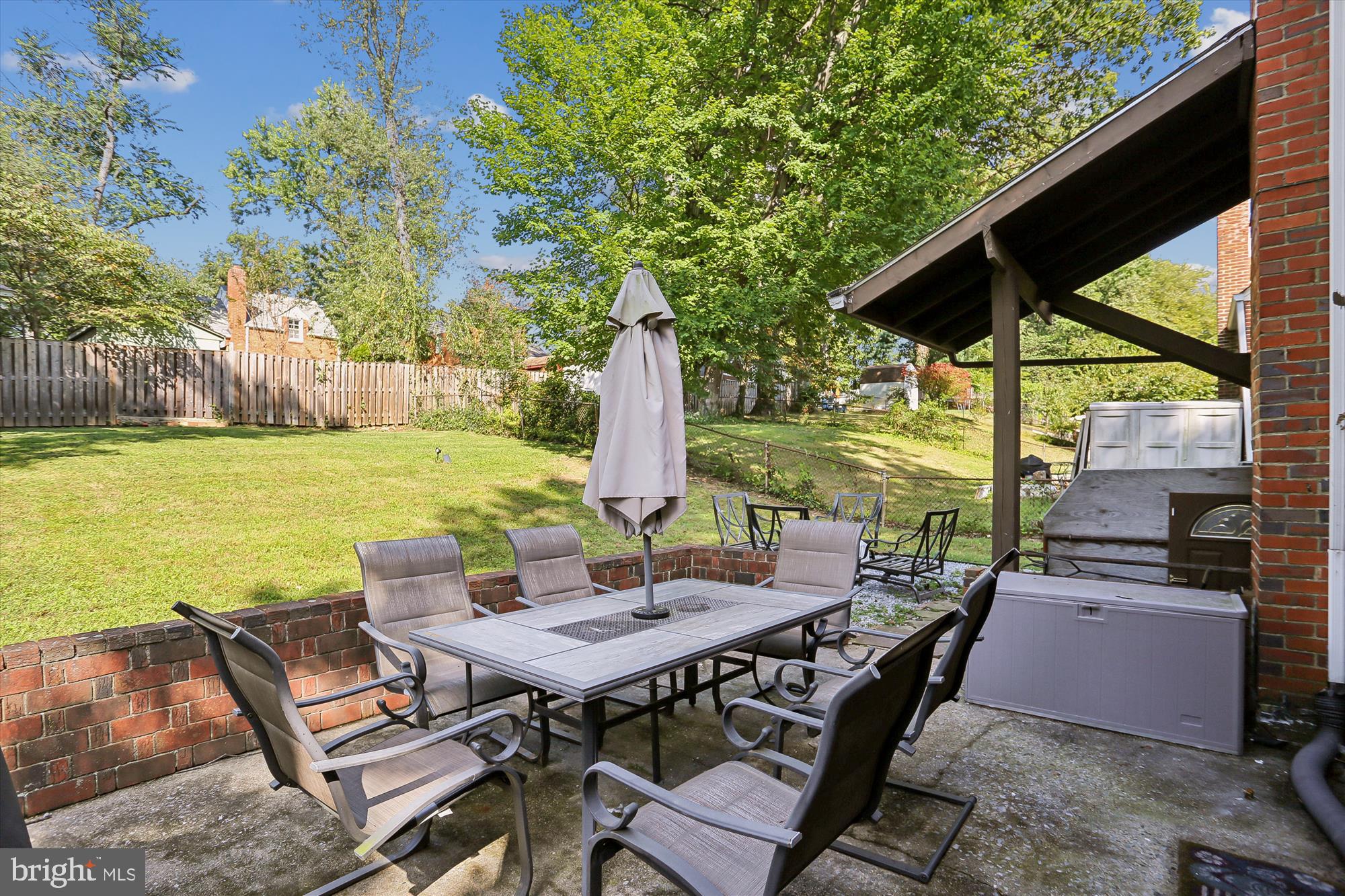 ROSEWOOD - Residential Lease