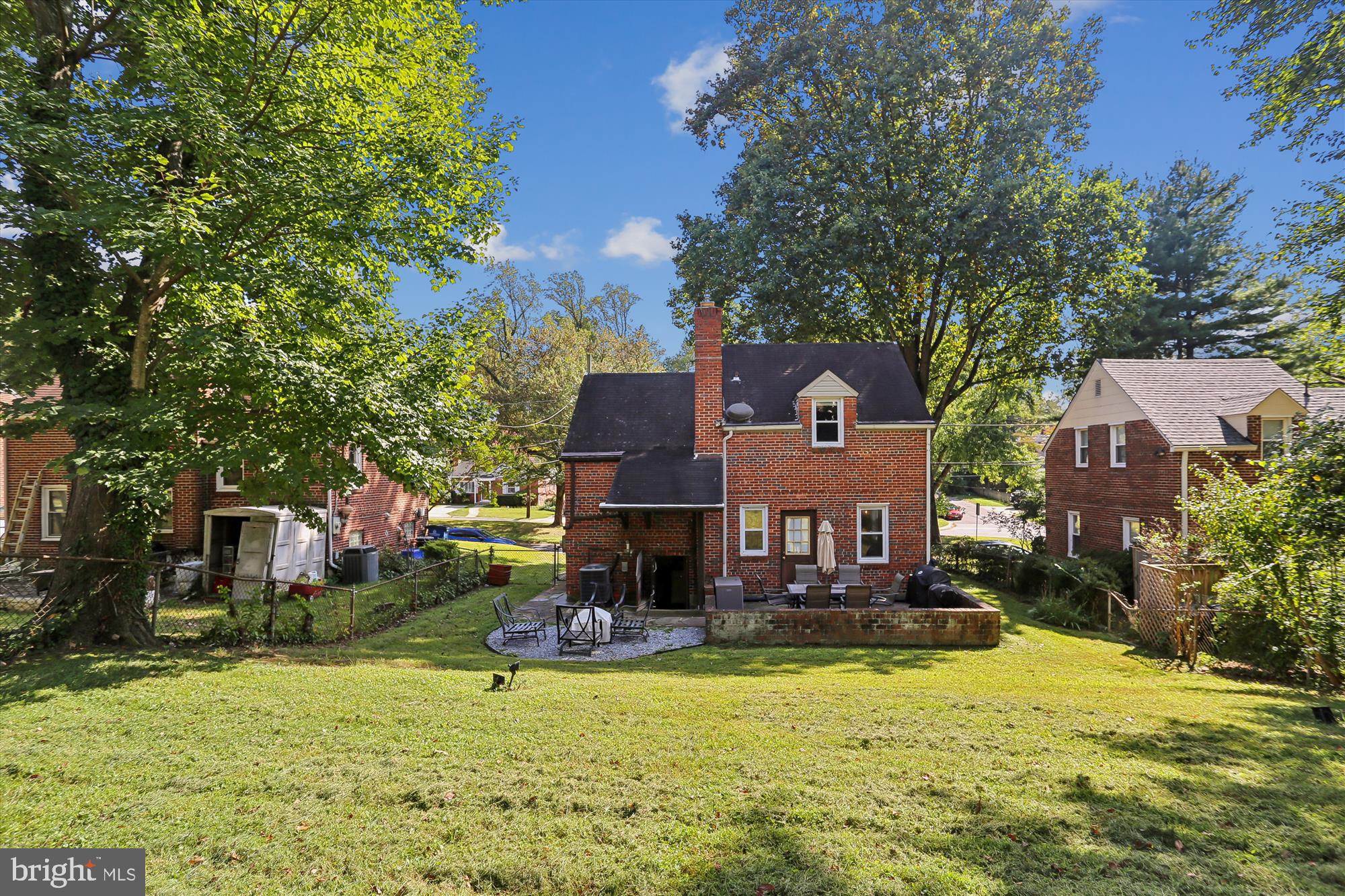 ROSEWOOD - Residential Lease