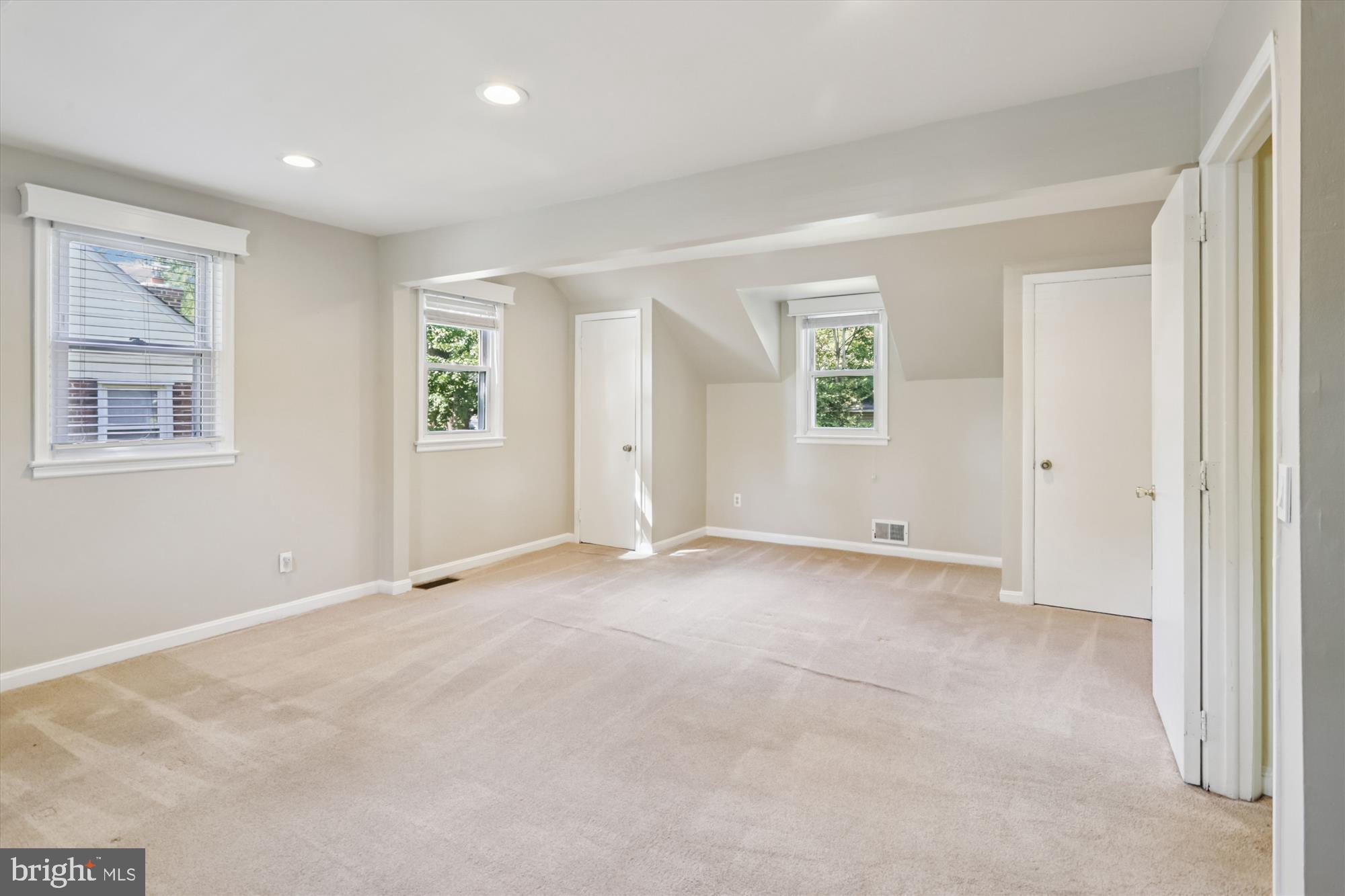 ROSEWOOD - Residential Lease