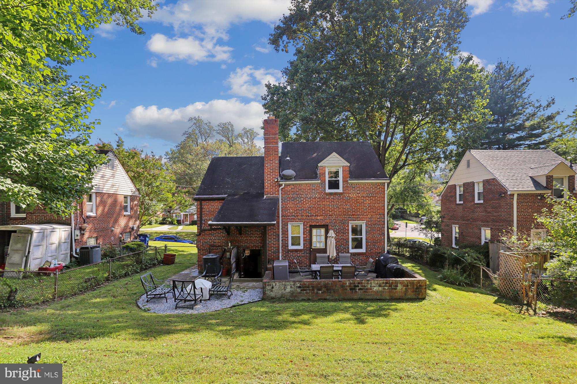 ROSEWOOD - Residential Lease