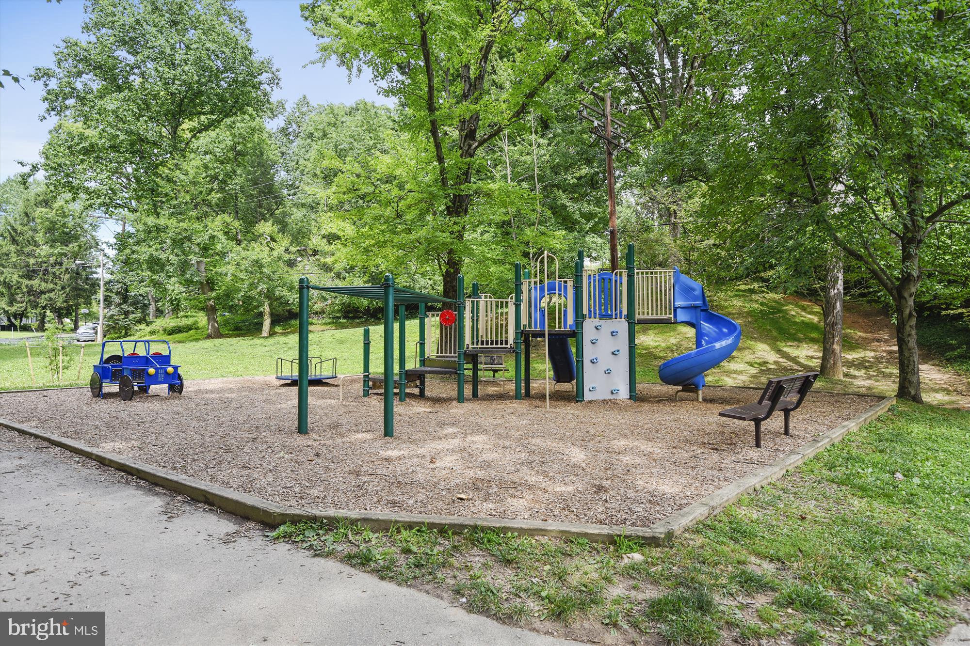 ROSEWOOD - Residential Lease