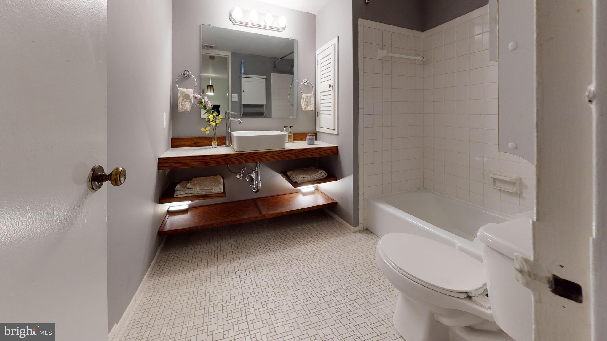 HUNTINGTON CLUB - Residential