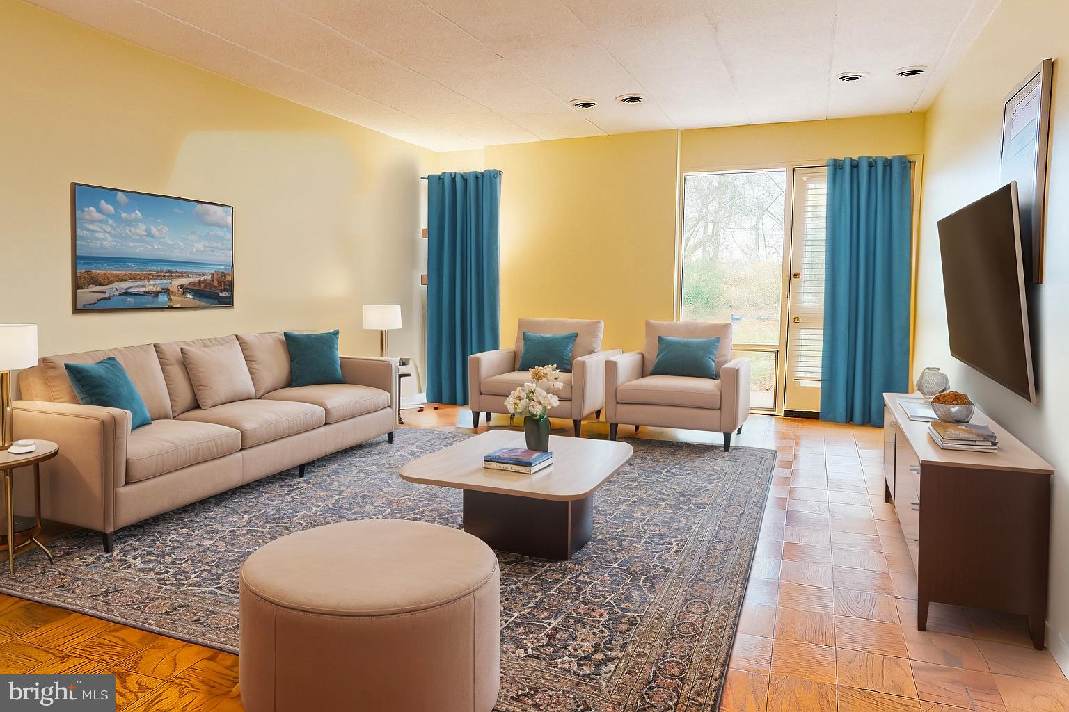 2605 REDCOAT DRIVE 252