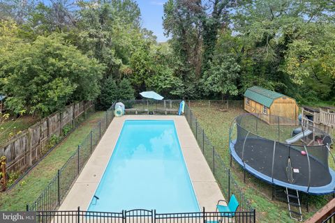 Photo of 3951 Dominion Drive, DUMFRIES, VA 22026 (MLS # VAPW2103968)