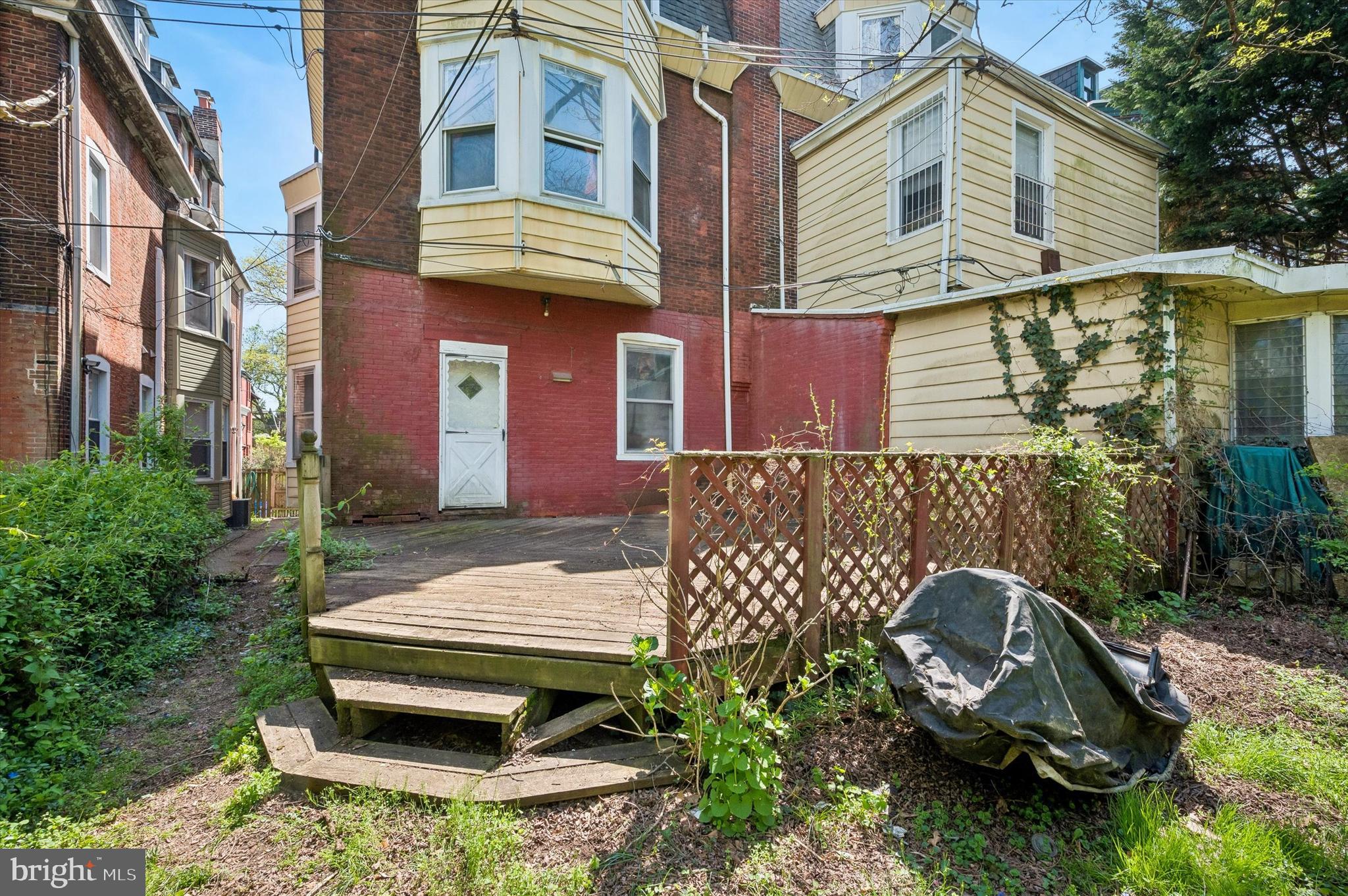 SPRUCE HILL - Residential