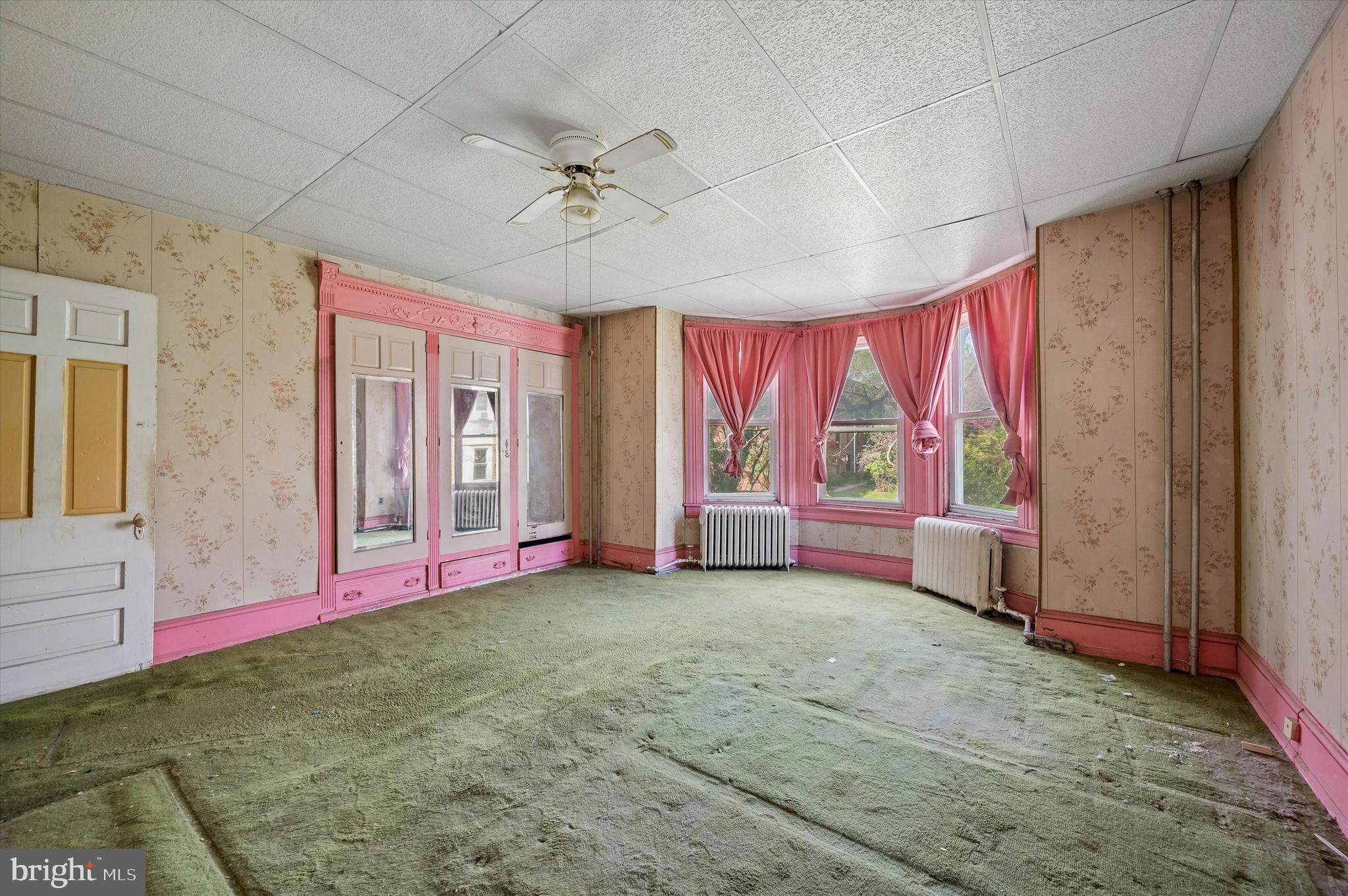 SPRUCE HILL - Residential