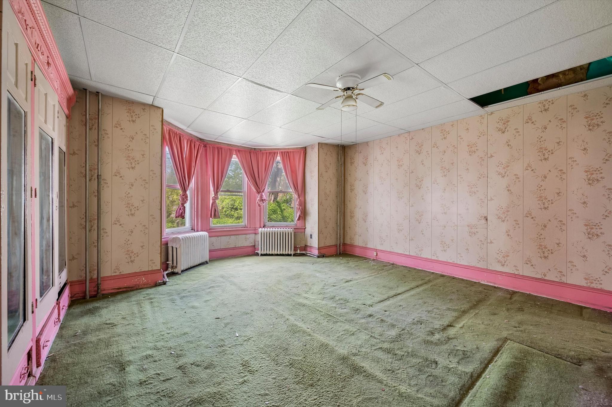 SPRUCE HILL - Residential