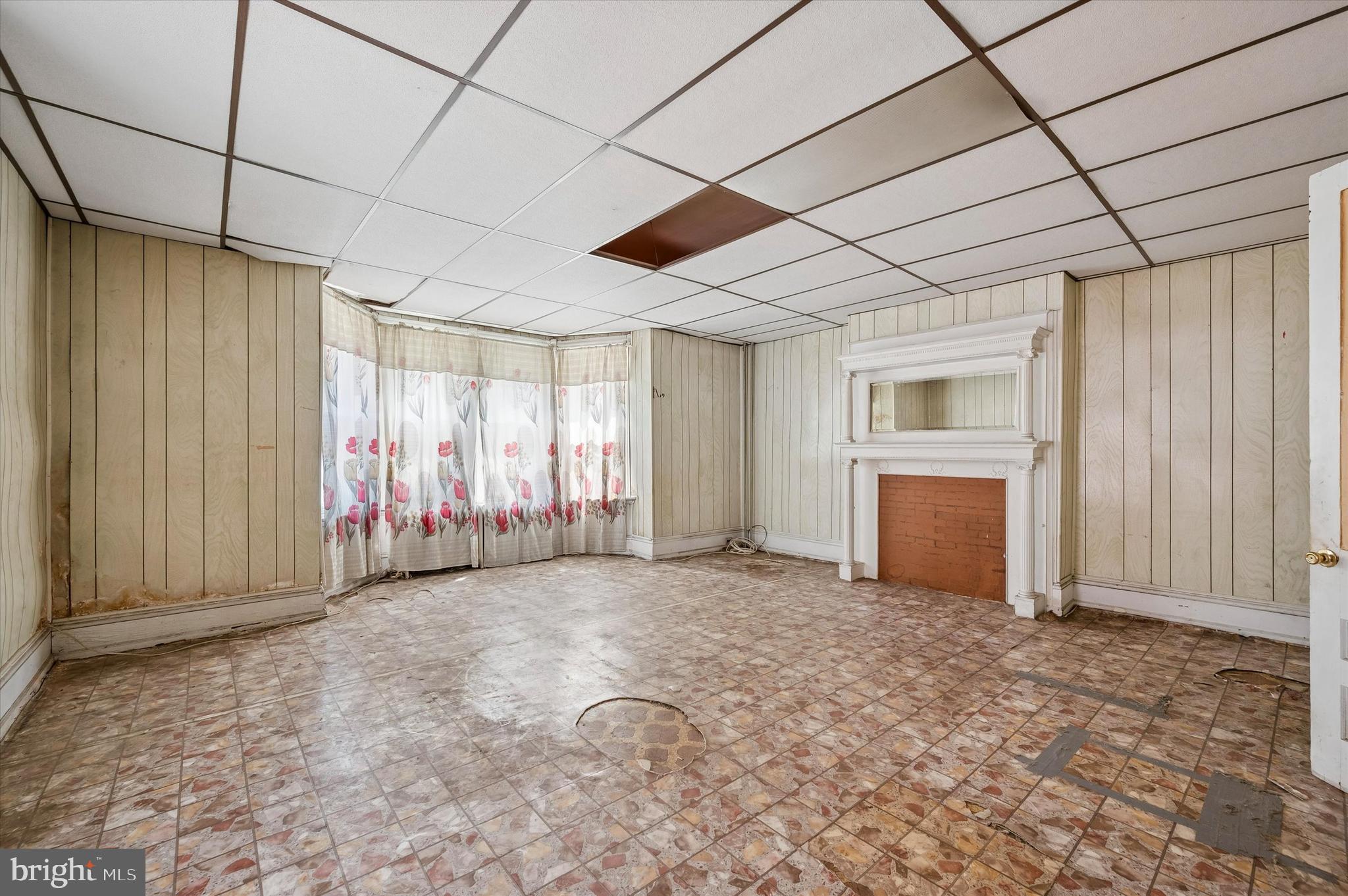 SPRUCE HILL - Residential