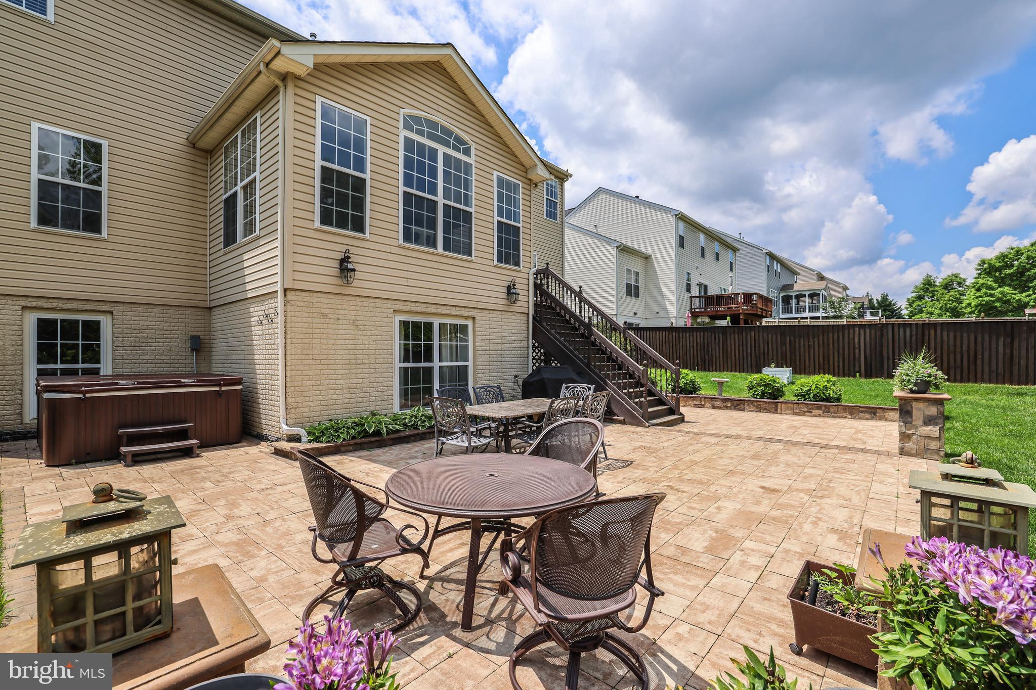 STEEPLECHASE - Residential