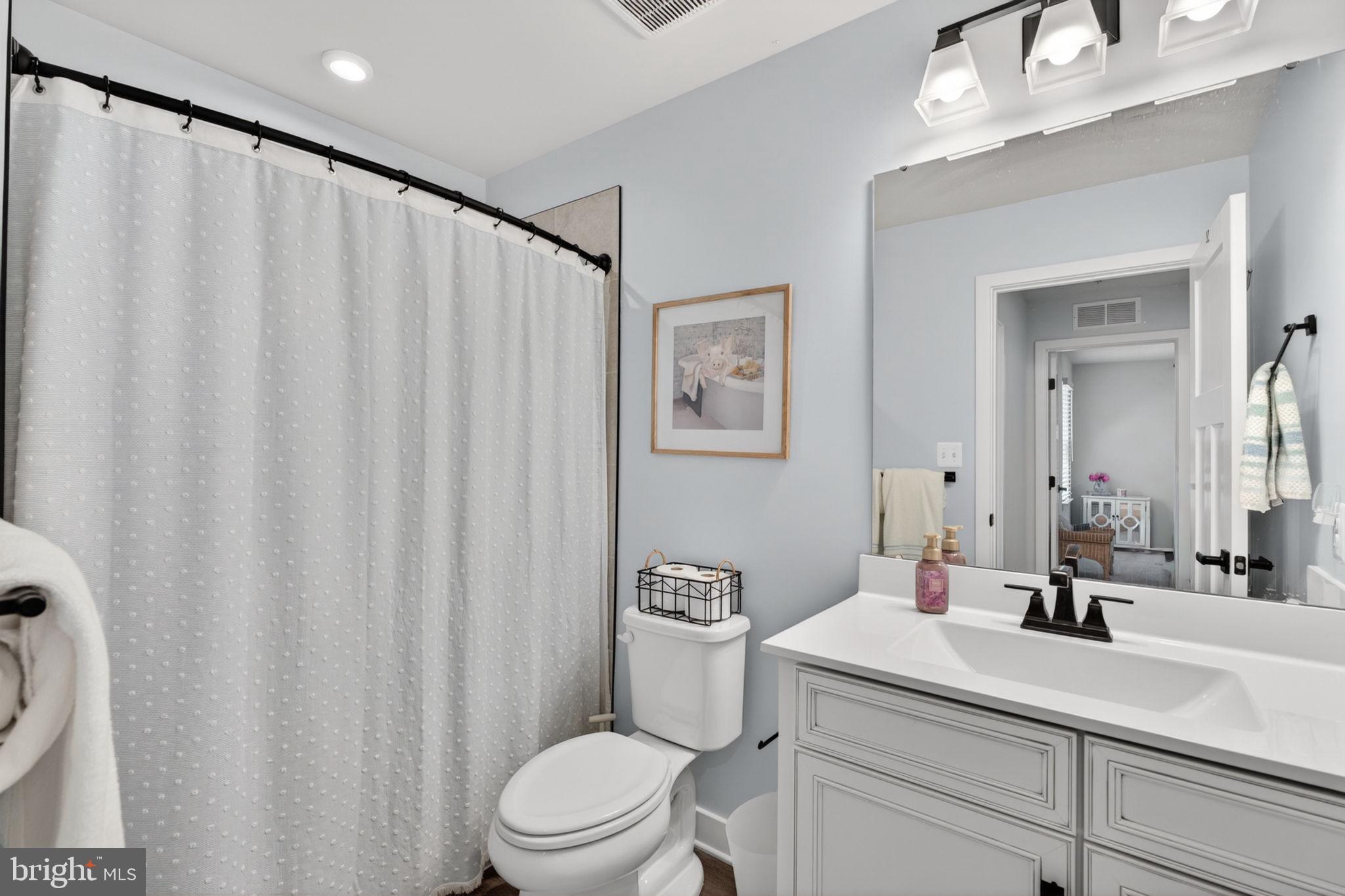 JAMES RUN CARRIAGE HOMES - Residential