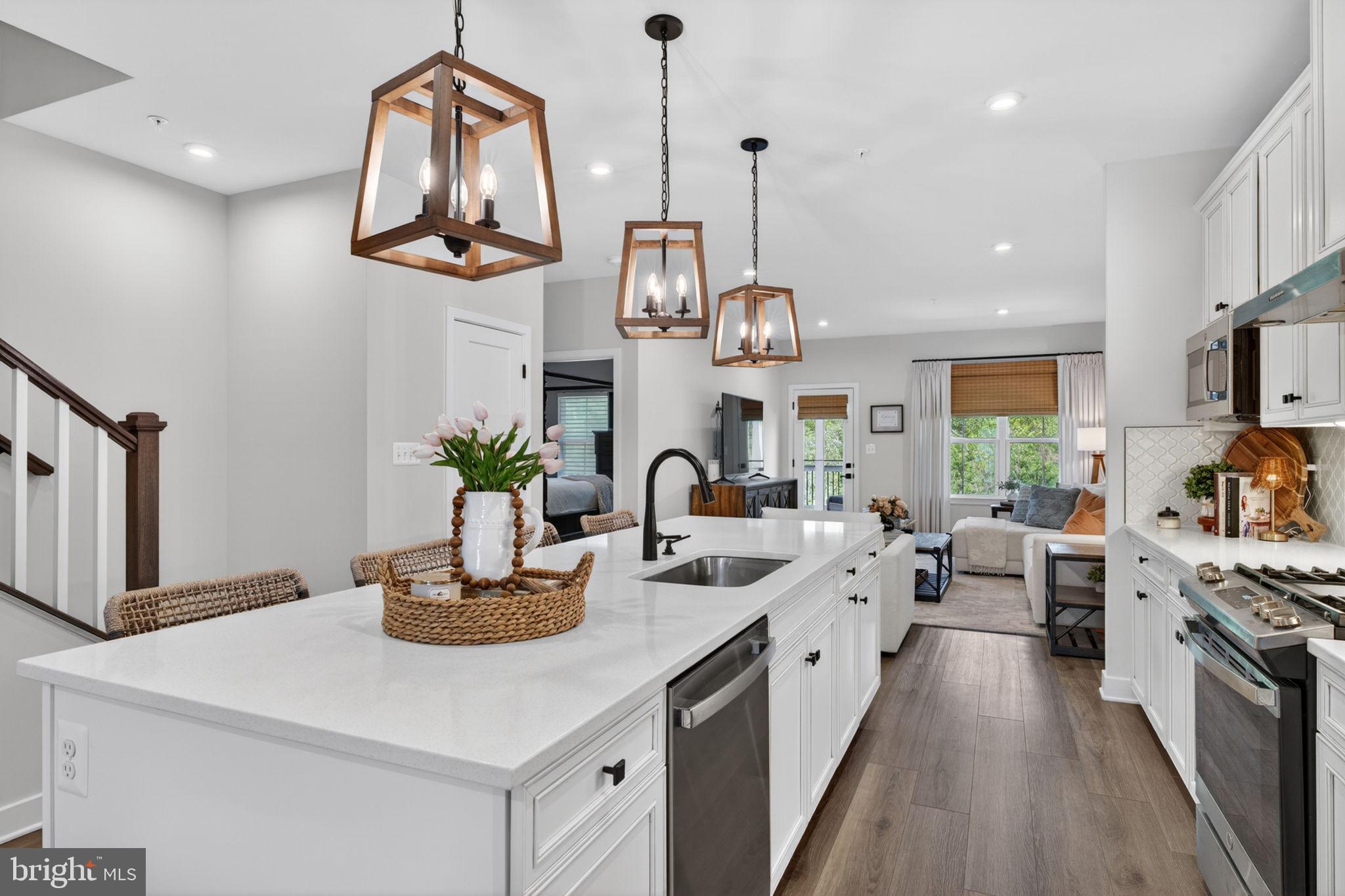 JAMES RUN CARRIAGE HOMES - Residential