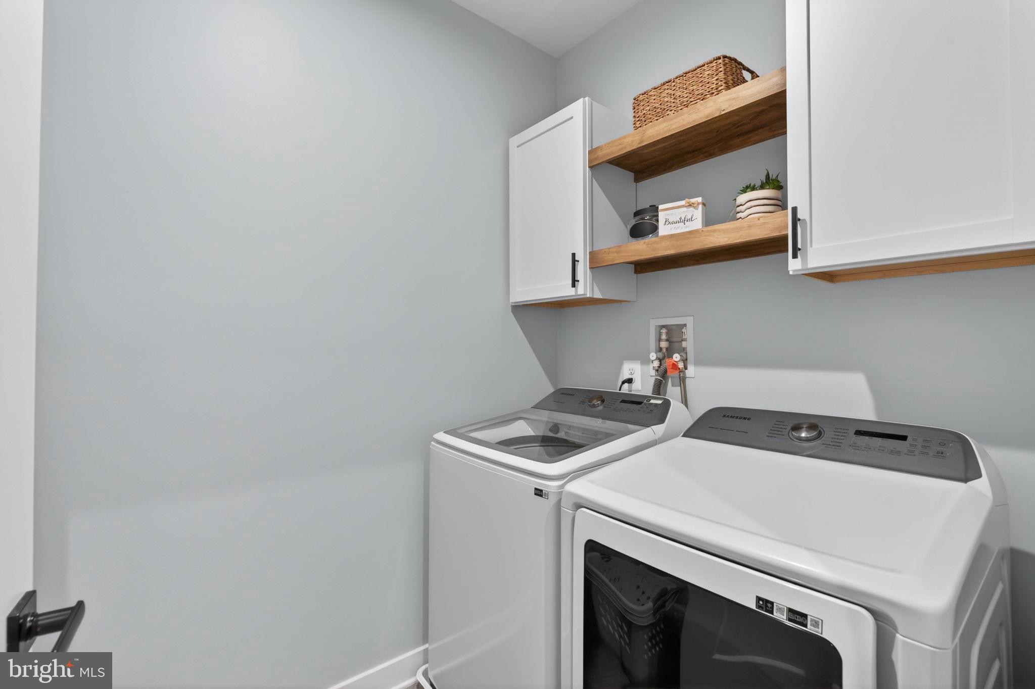 JAMES RUN CARRIAGE HOMES - Residential