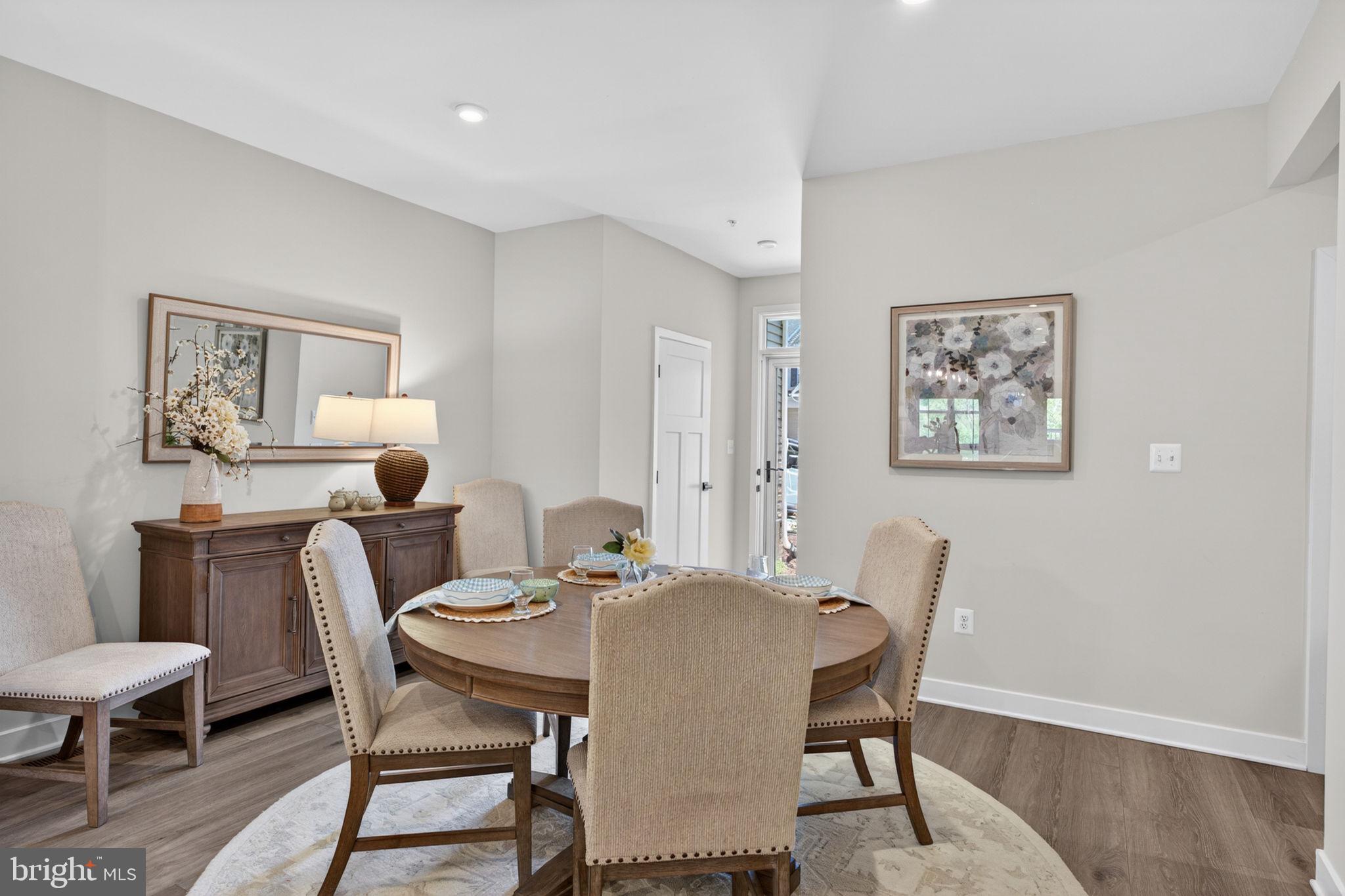 JAMES RUN CARRIAGE HOMES - Residential