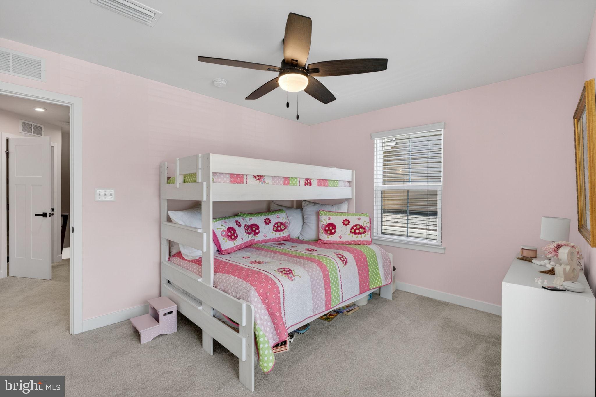 JAMES RUN CARRIAGE HOMES - Residential