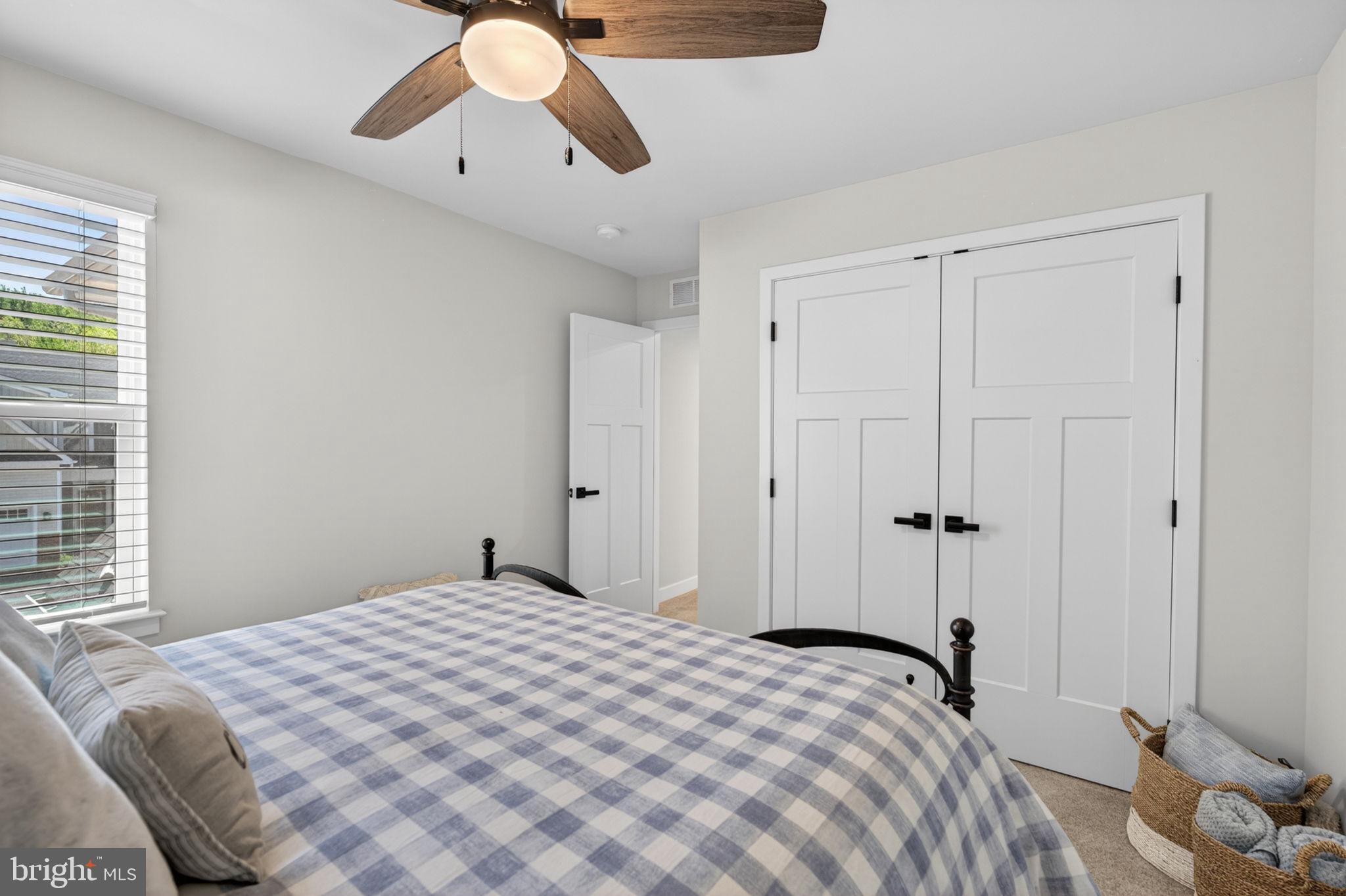 JAMES RUN CARRIAGE HOMES - Residential