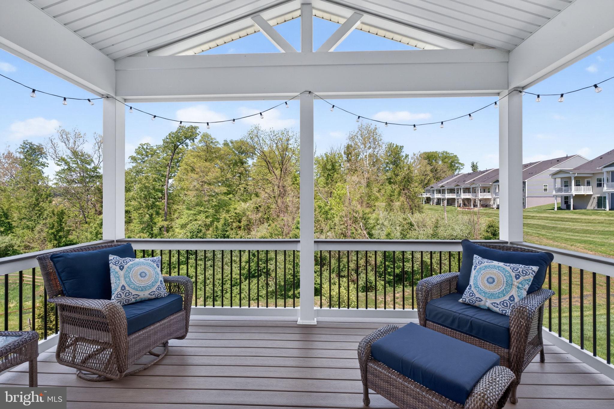 JAMES RUN CARRIAGE HOMES - Residential