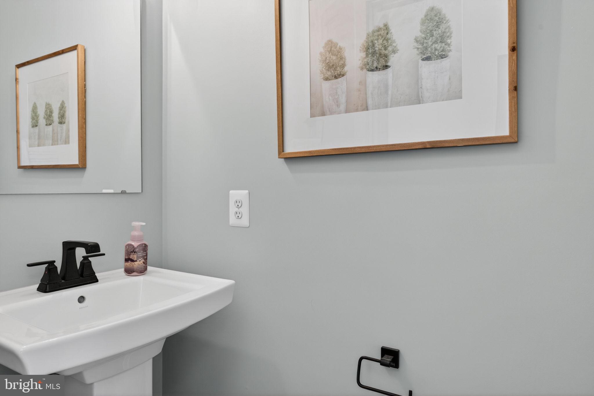 JAMES RUN CARRIAGE HOMES - Residential