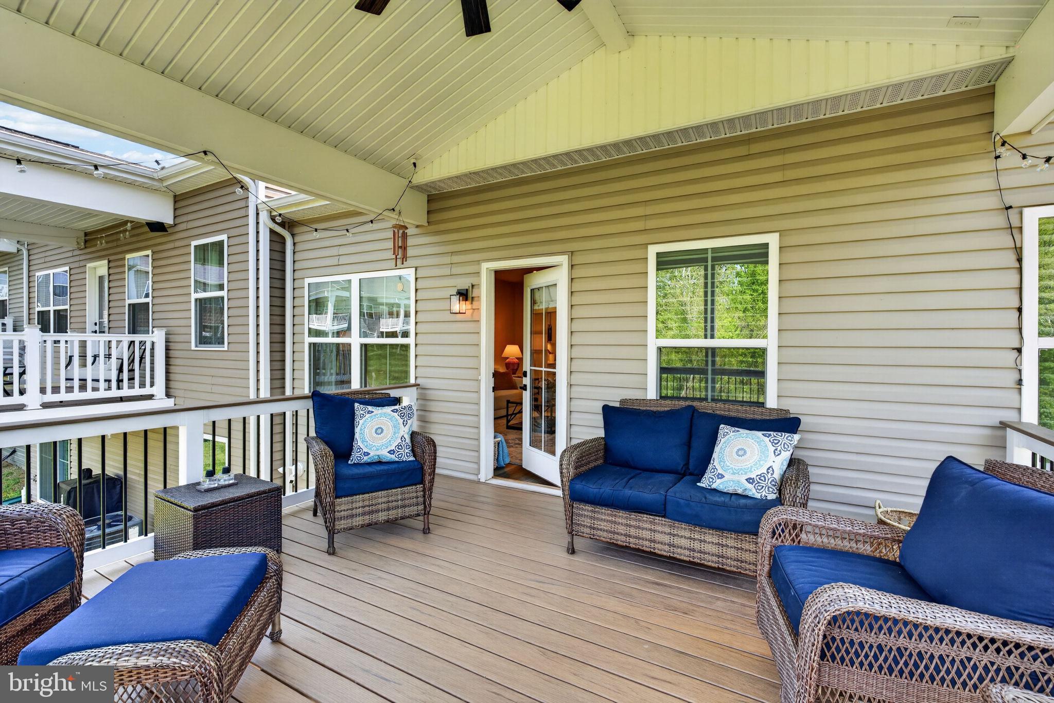 JAMES RUN CARRIAGE HOMES - Residential