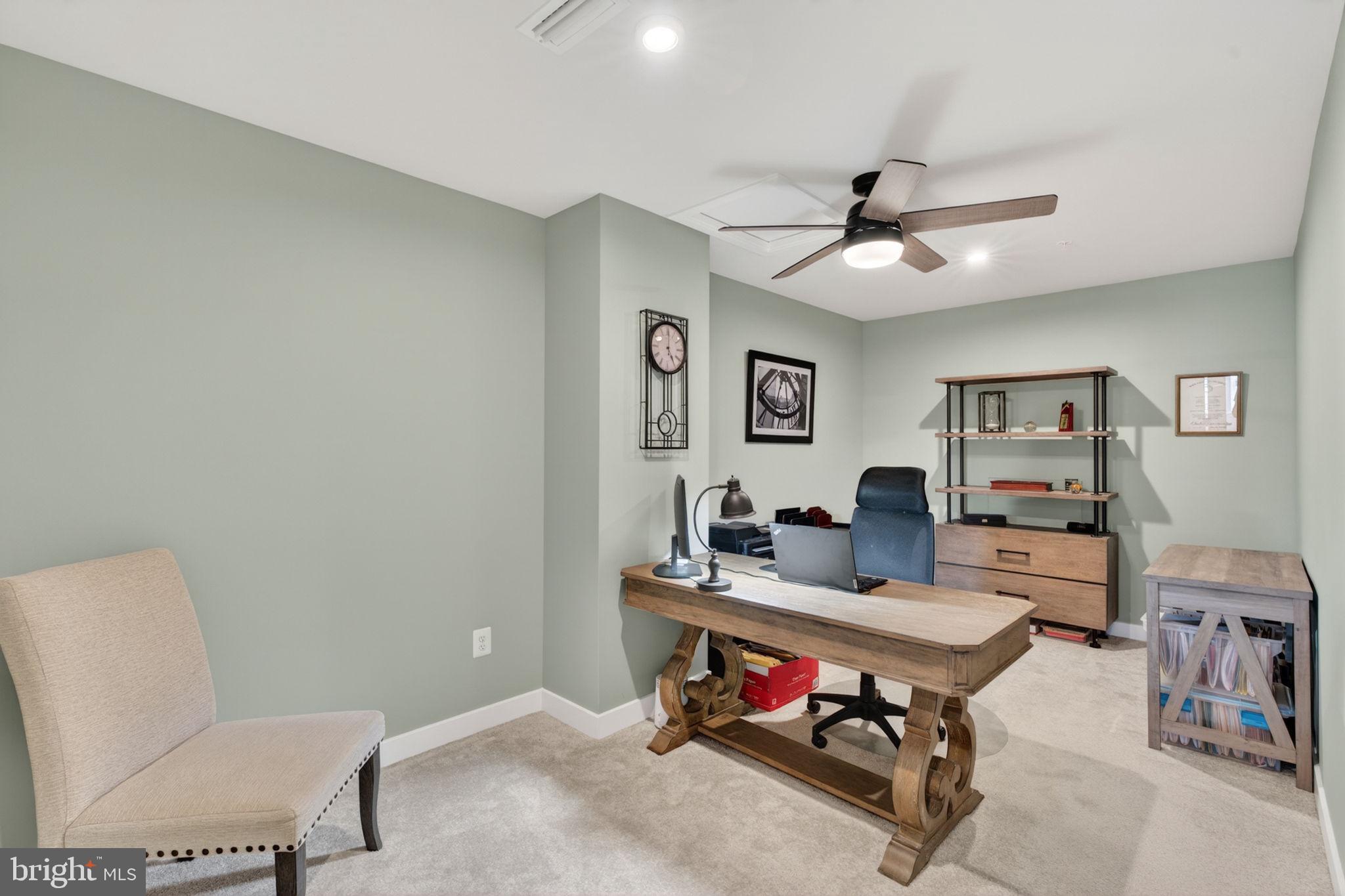 JAMES RUN CARRIAGE HOMES - Residential