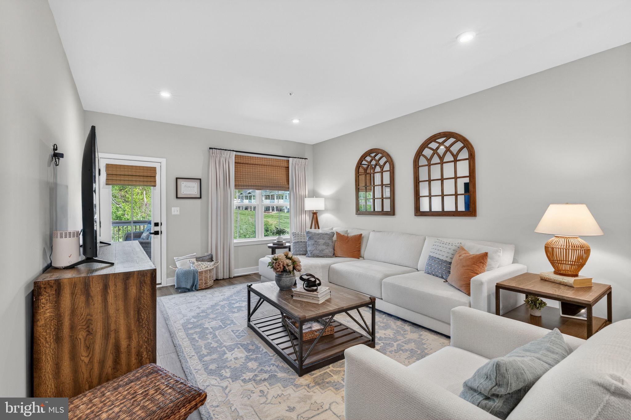 JAMES RUN CARRIAGE HOMES - Residential