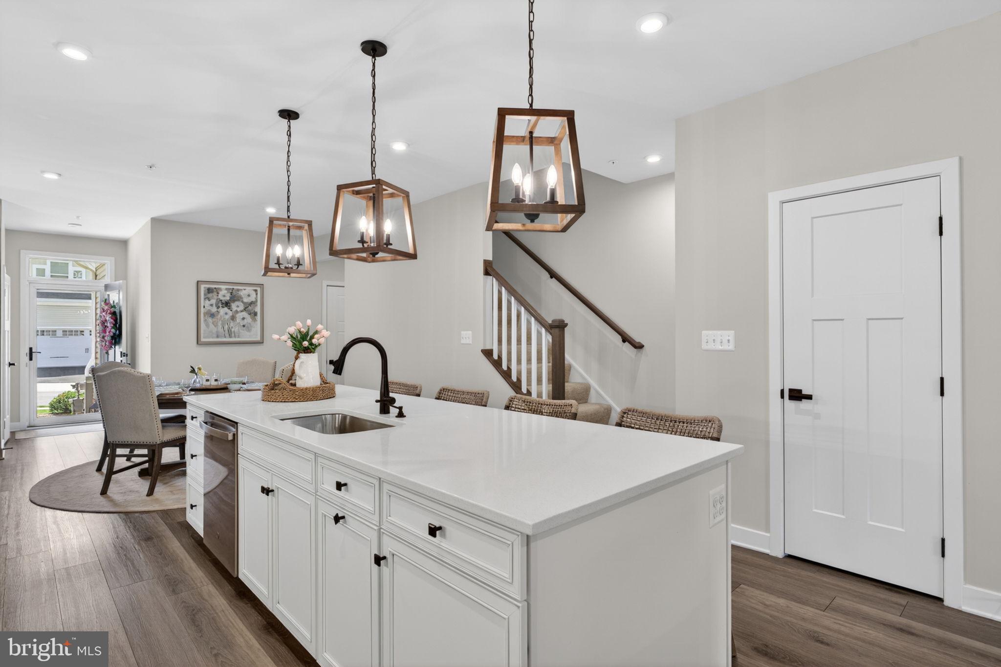 JAMES RUN CARRIAGE HOMES - Residential