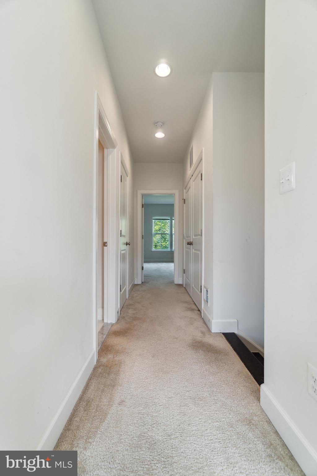 THE RETREAT AT WESTFIELDS - Residential Lease