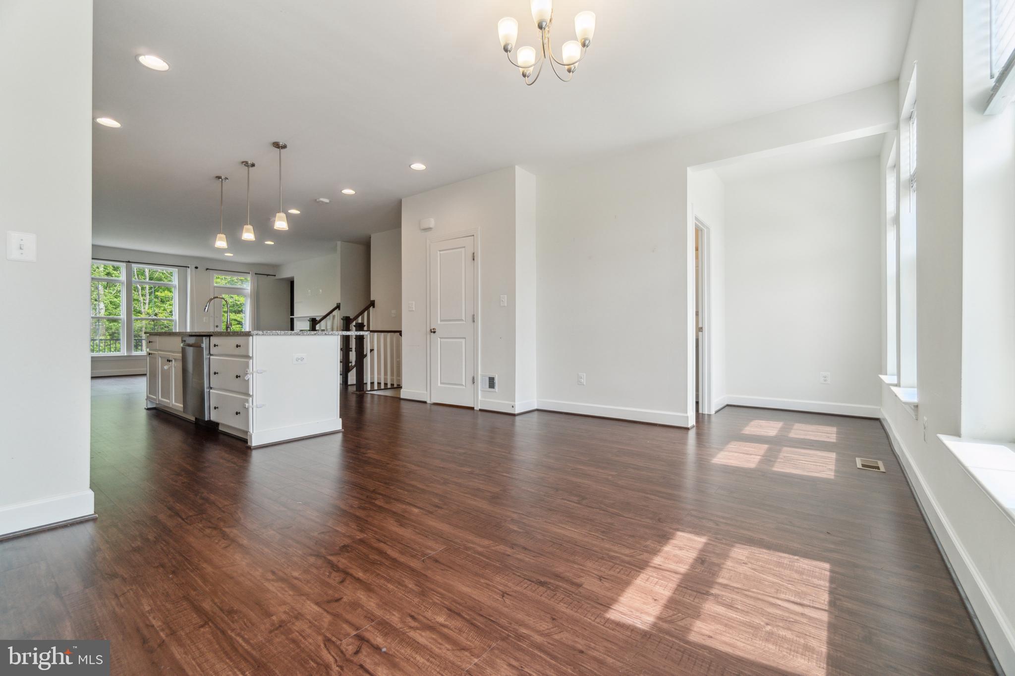 THE RETREAT AT WESTFIELDS - Residential Lease