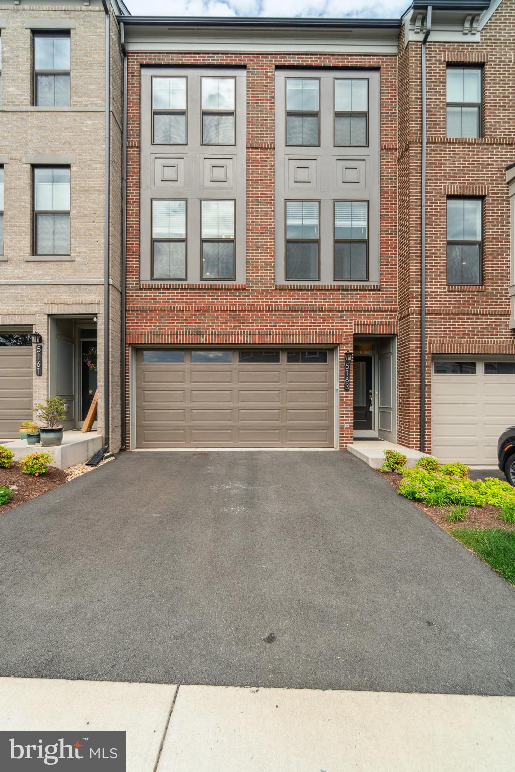 THE RETREAT AT WESTFIELDS - Residential Lease