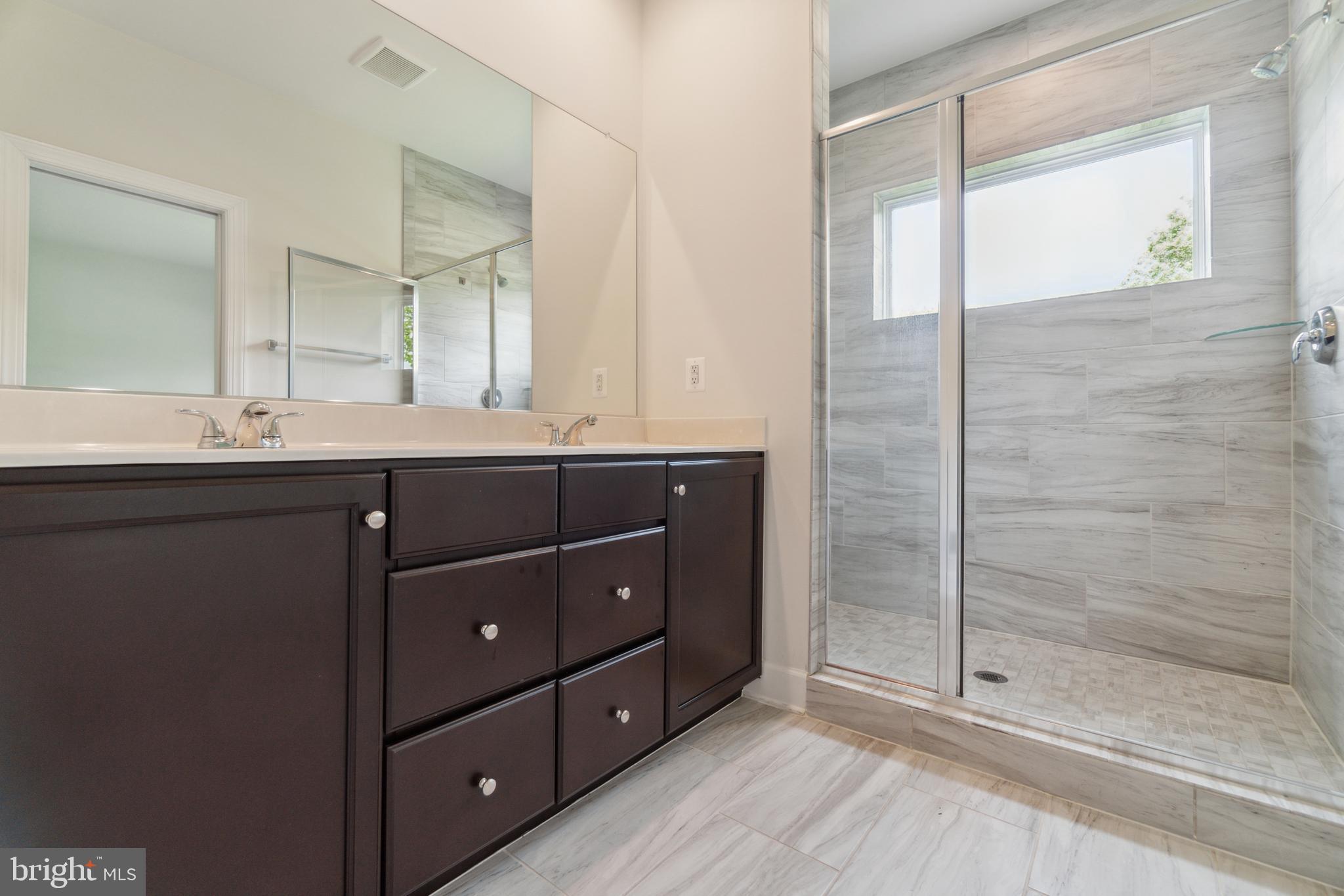 THE RETREAT AT WESTFIELDS - Residential Lease