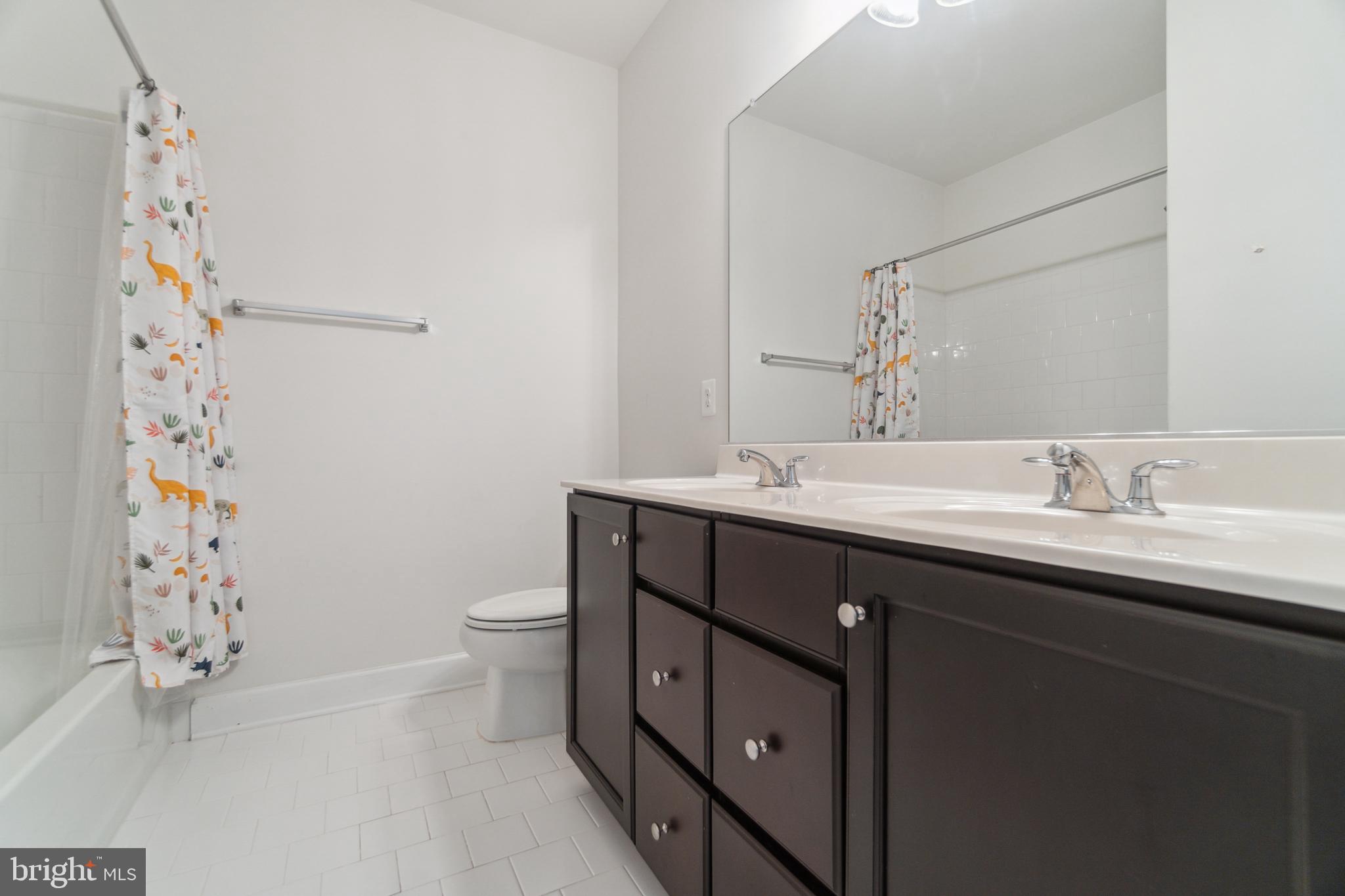 THE RETREAT AT WESTFIELDS - Residential Lease