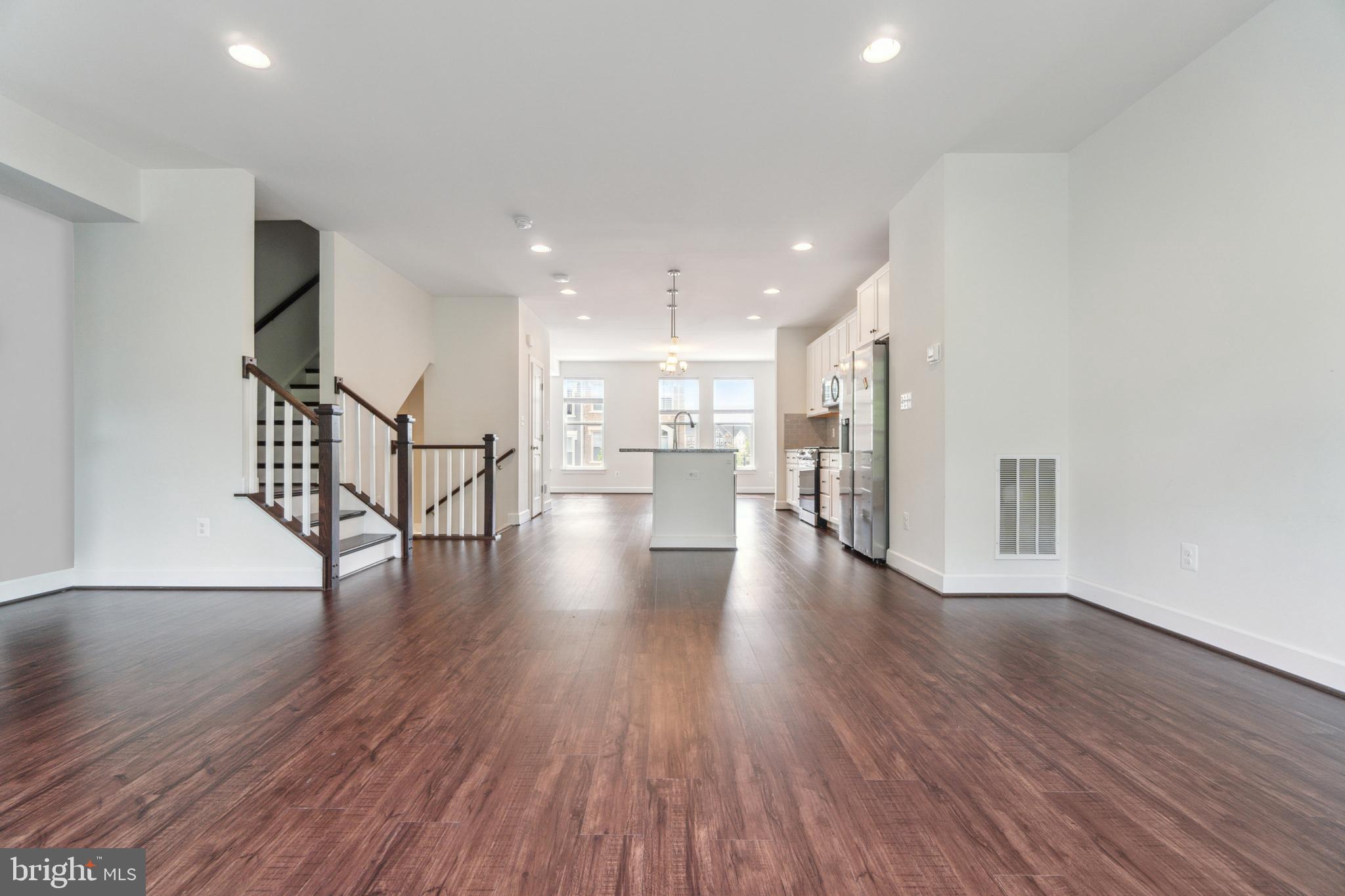 THE RETREAT AT WESTFIELDS - Residential Lease