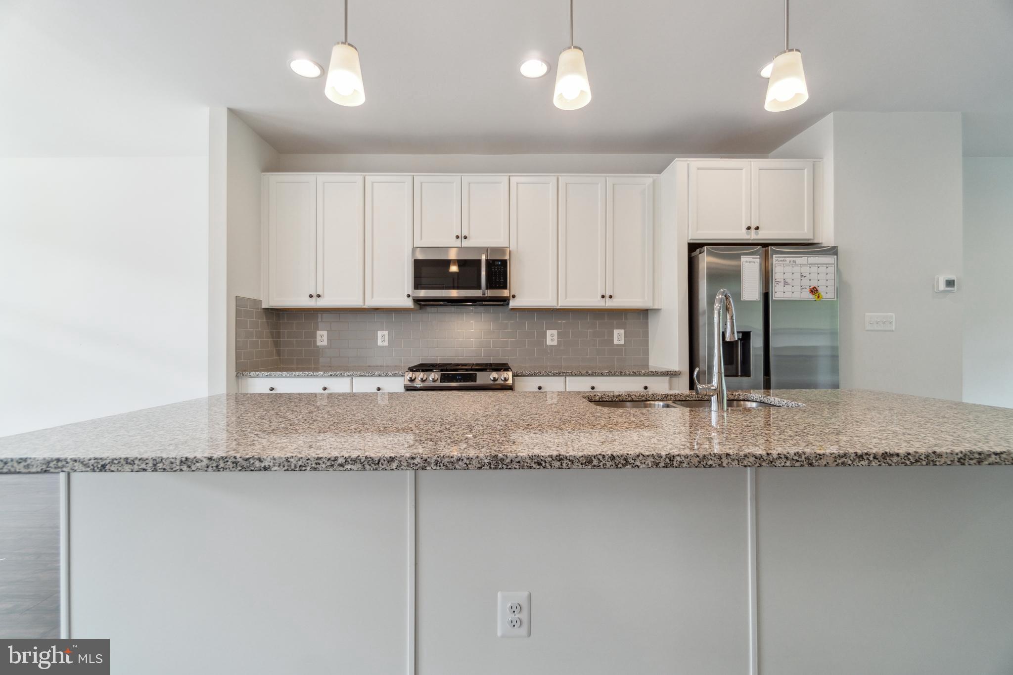 THE RETREAT AT WESTFIELDS - Residential Lease