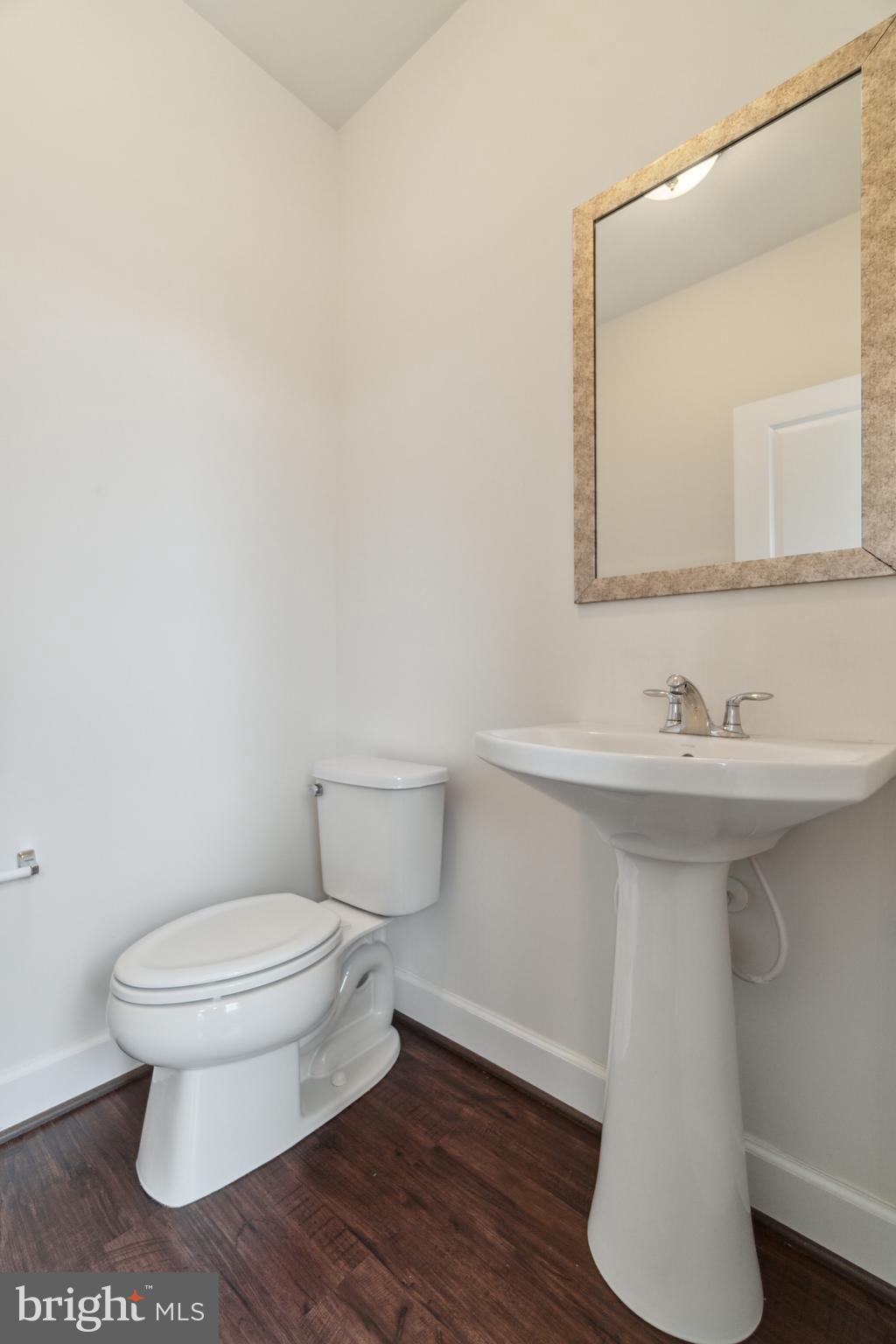 THE RETREAT AT WESTFIELDS - Residential Lease