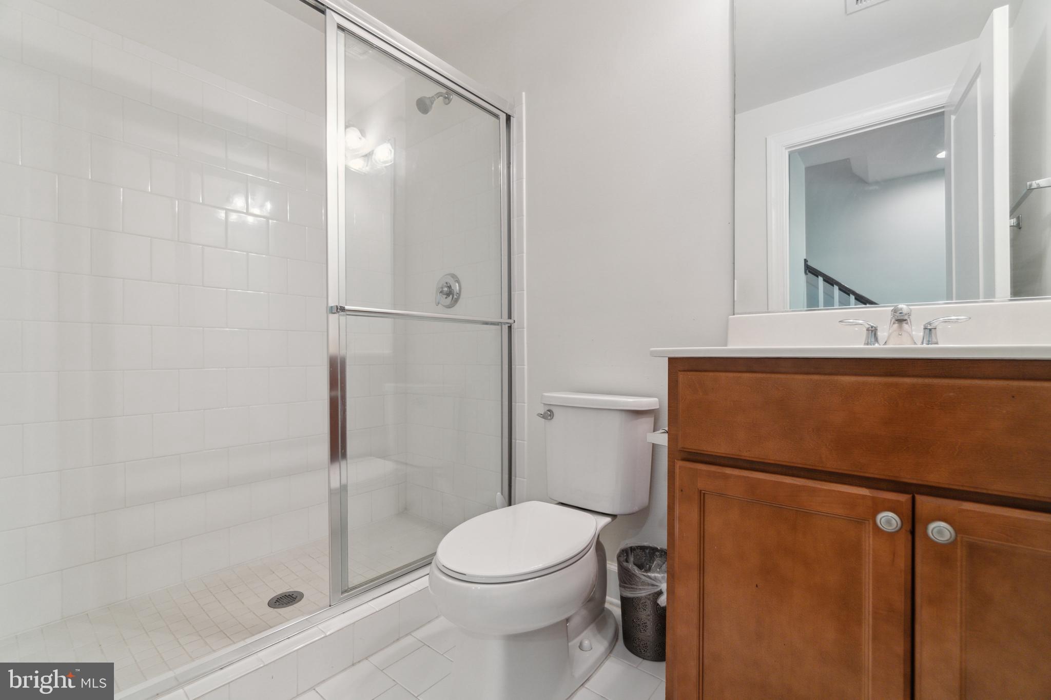 THE RETREAT AT WESTFIELDS - Residential Lease