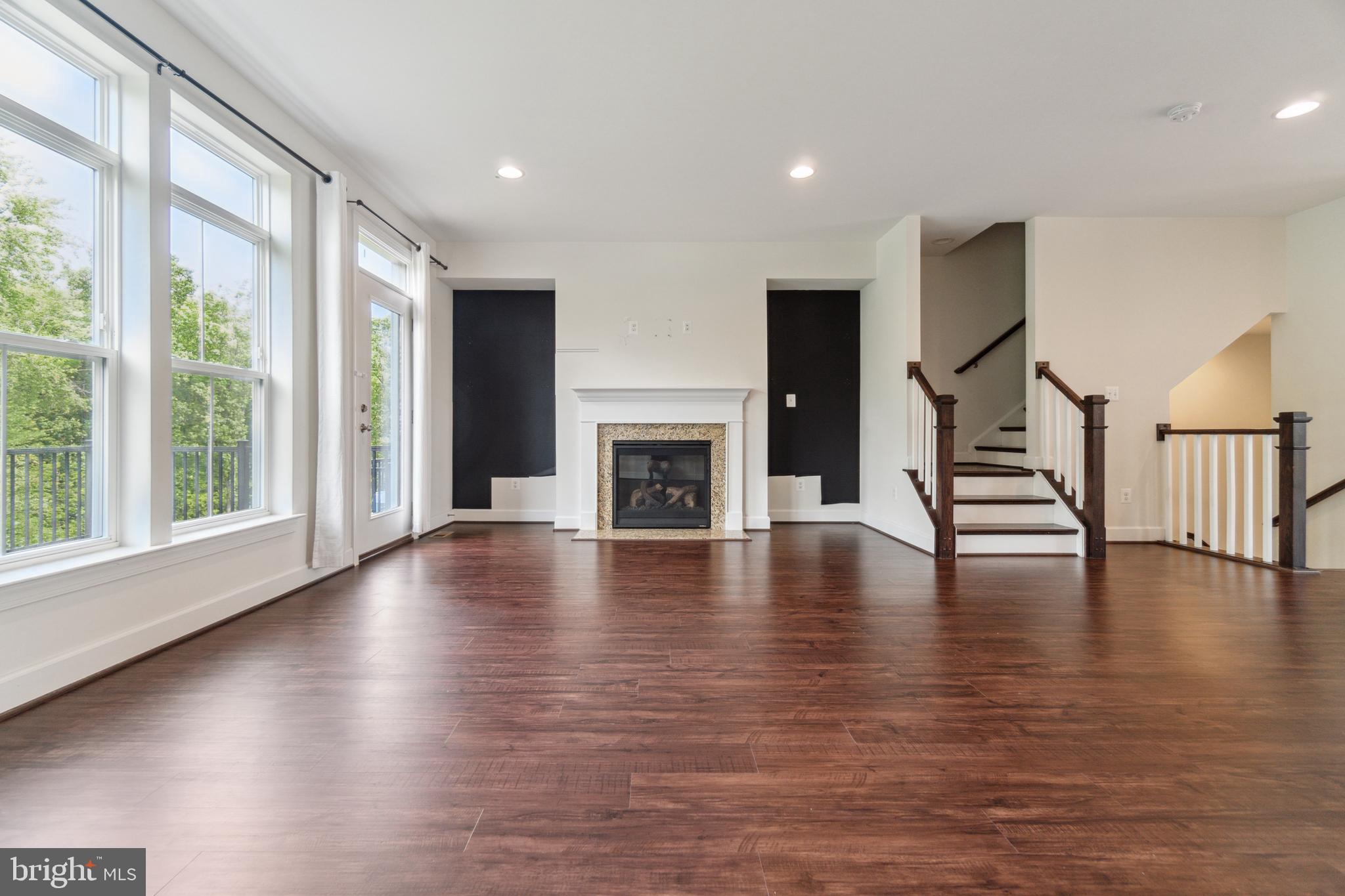 THE RETREAT AT WESTFIELDS - Residential Lease