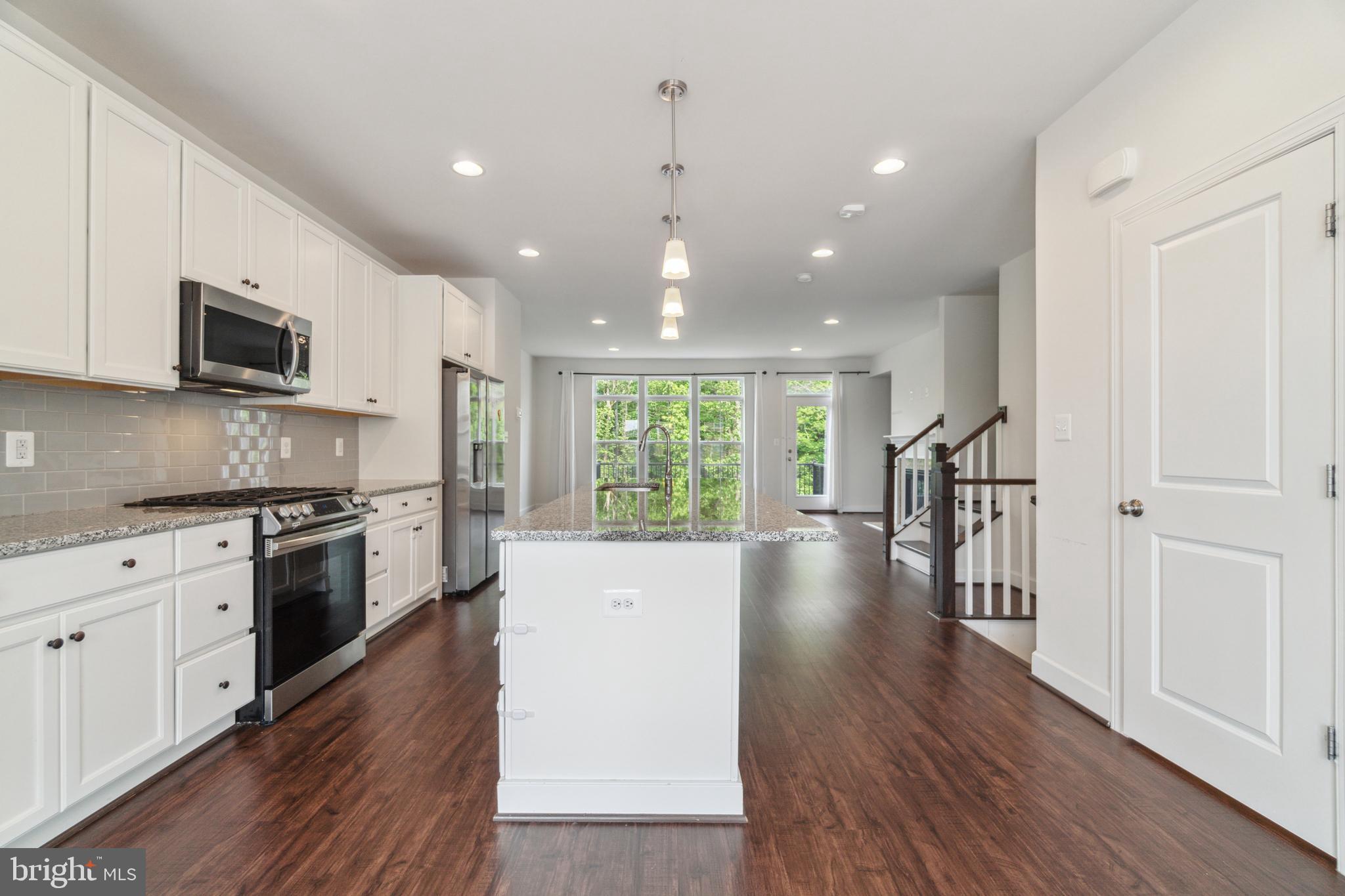 THE RETREAT AT WESTFIELDS - Residential Lease