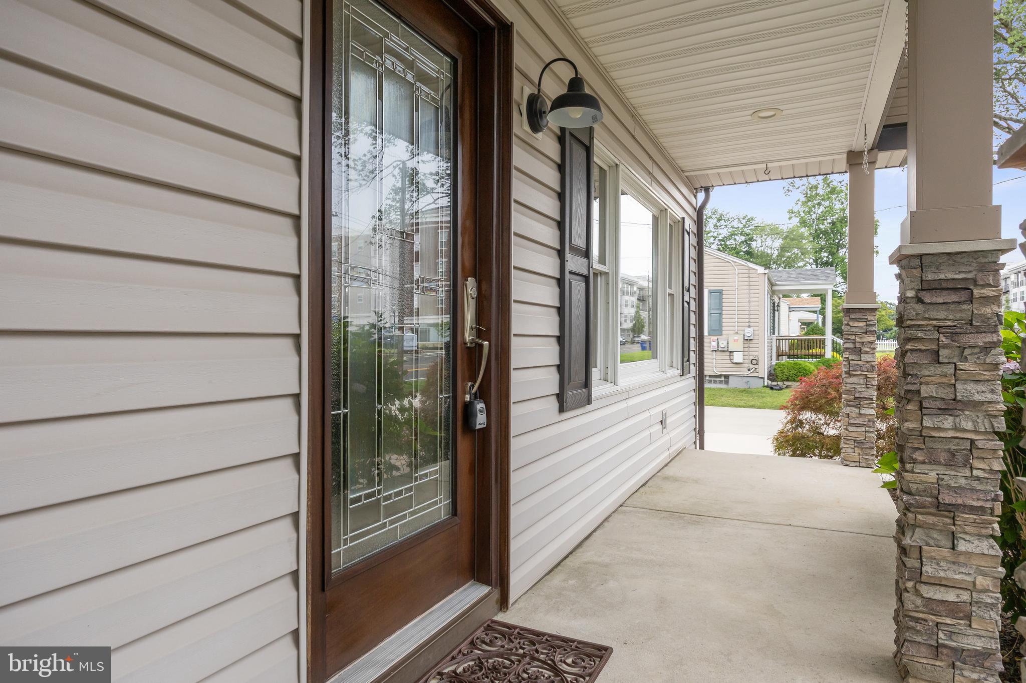 1168 WOODLANE