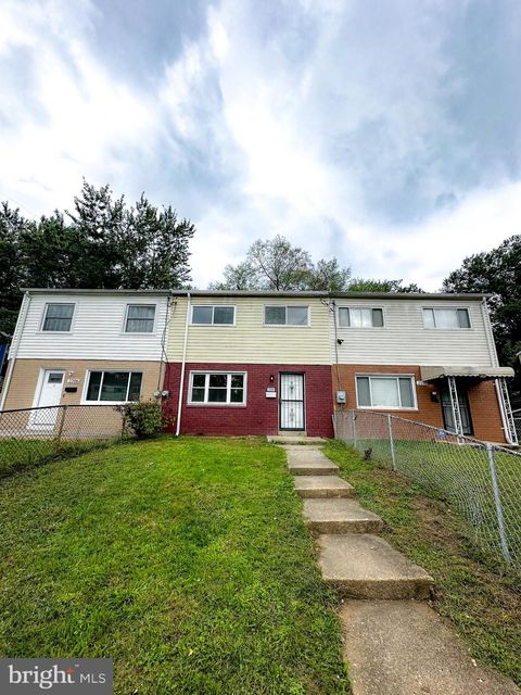 2208 COLUMBIA PLACE LANDOVER MD 20785