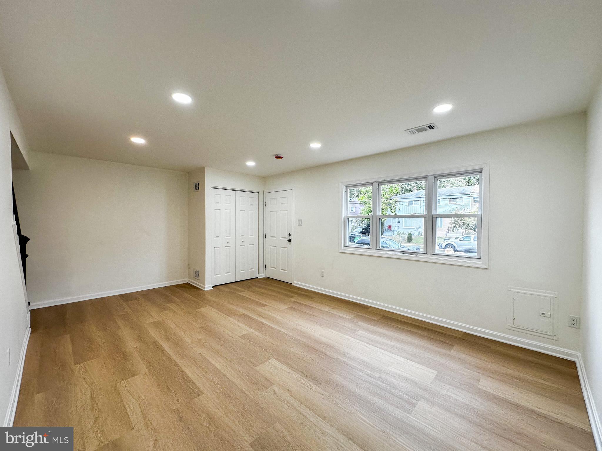 2208 COLUMBIA PLACE