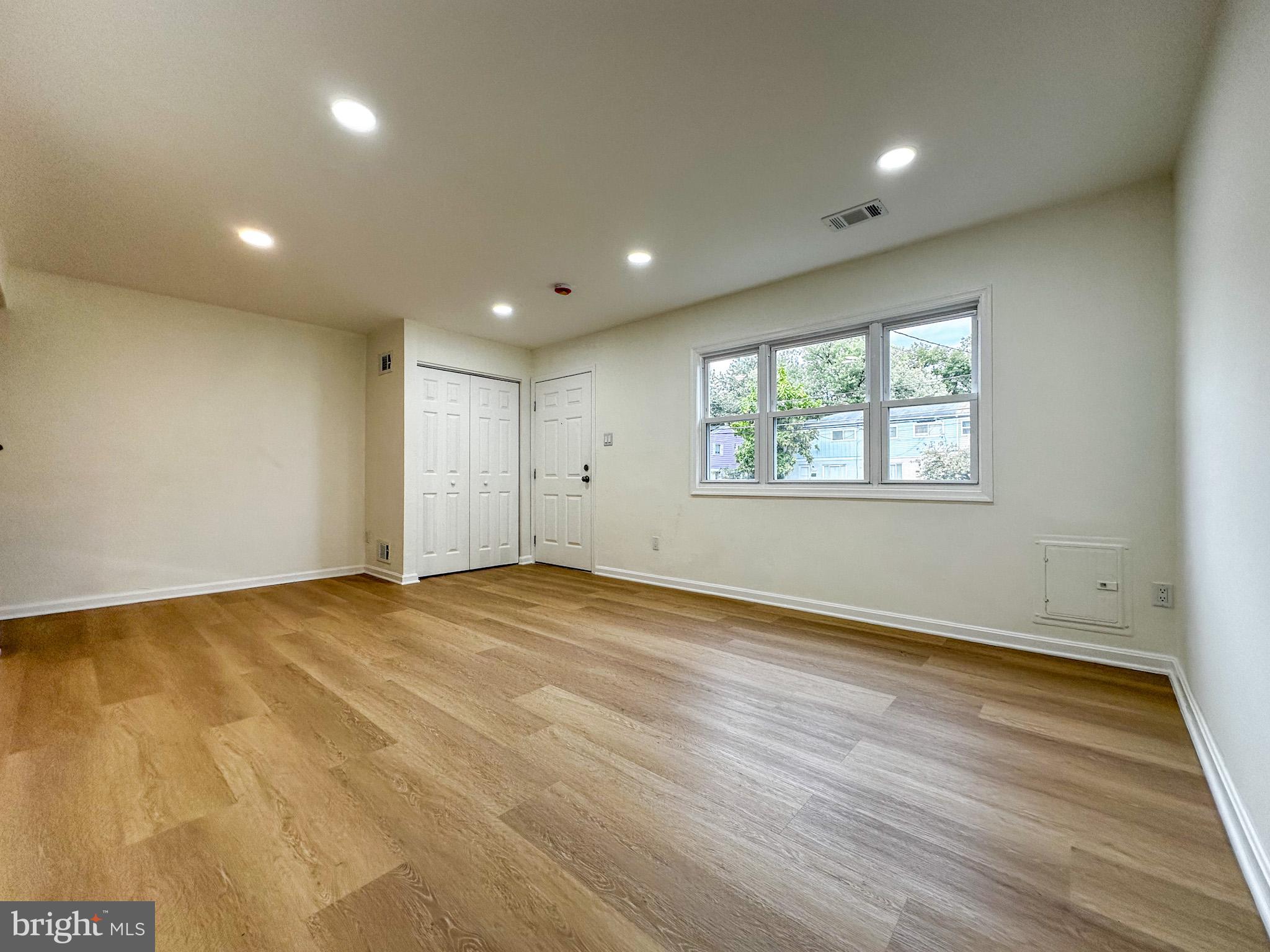 KENT VILLAGE - Residential