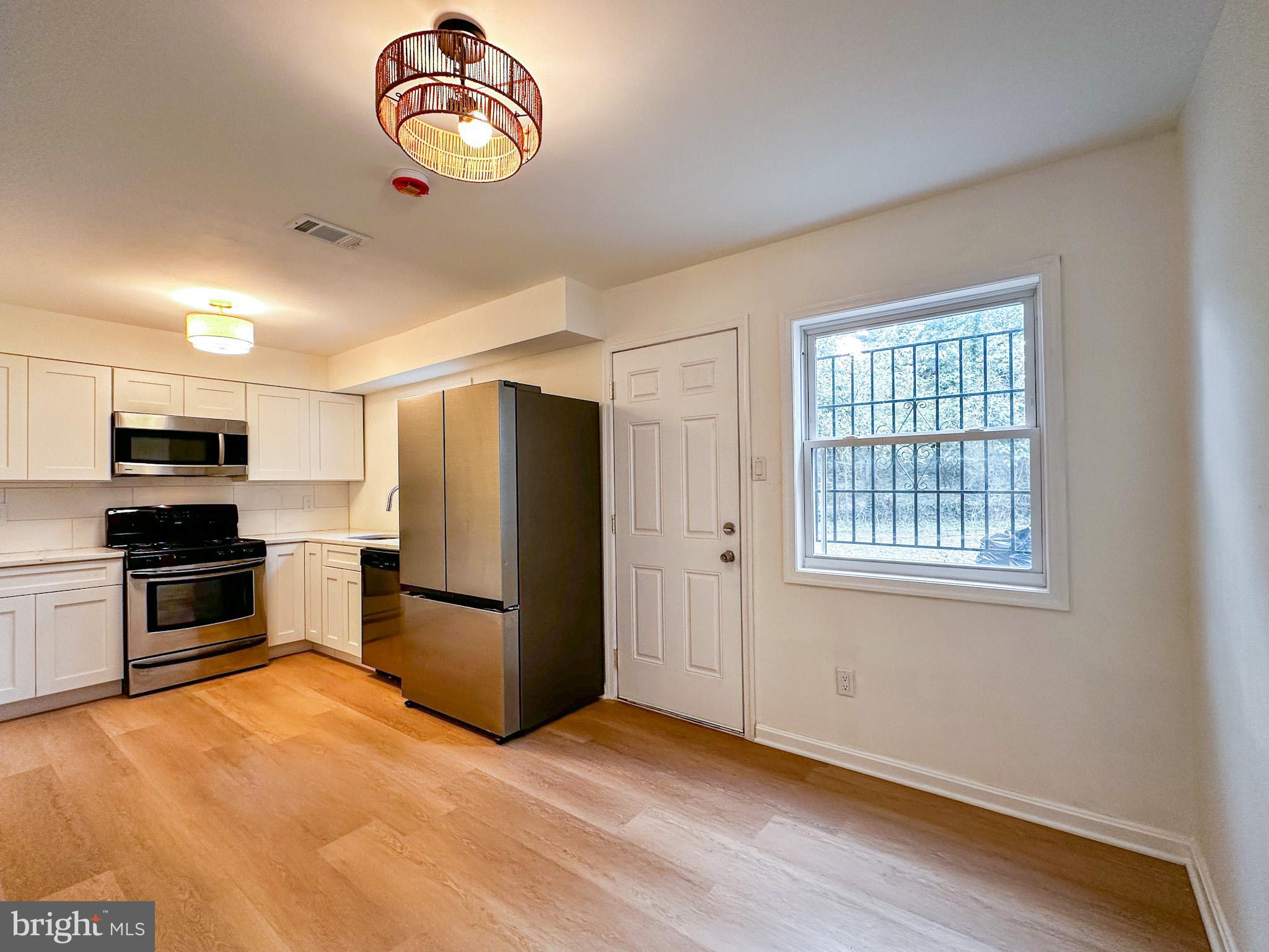 KENT VILLAGE - Residential