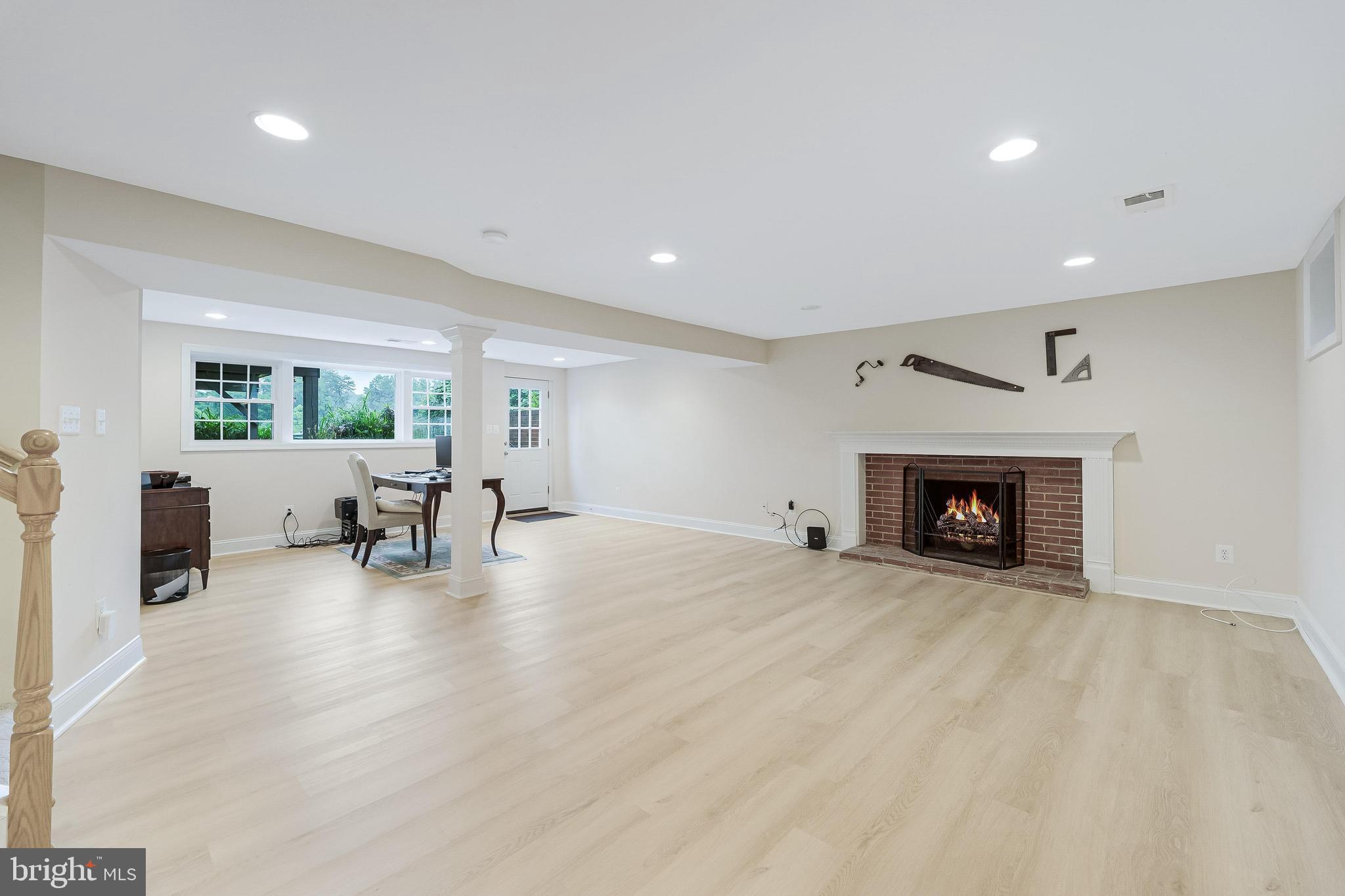 SALONA VILLAGE - Residential