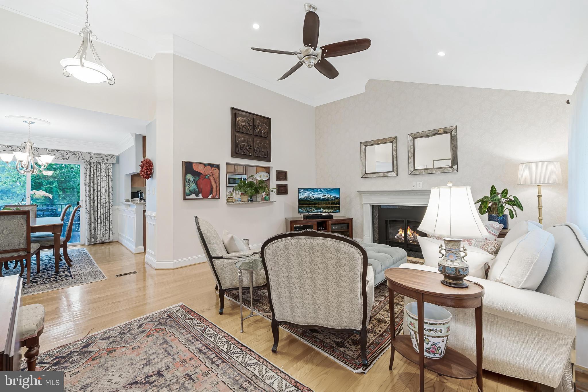 SALONA VILLAGE - Residential